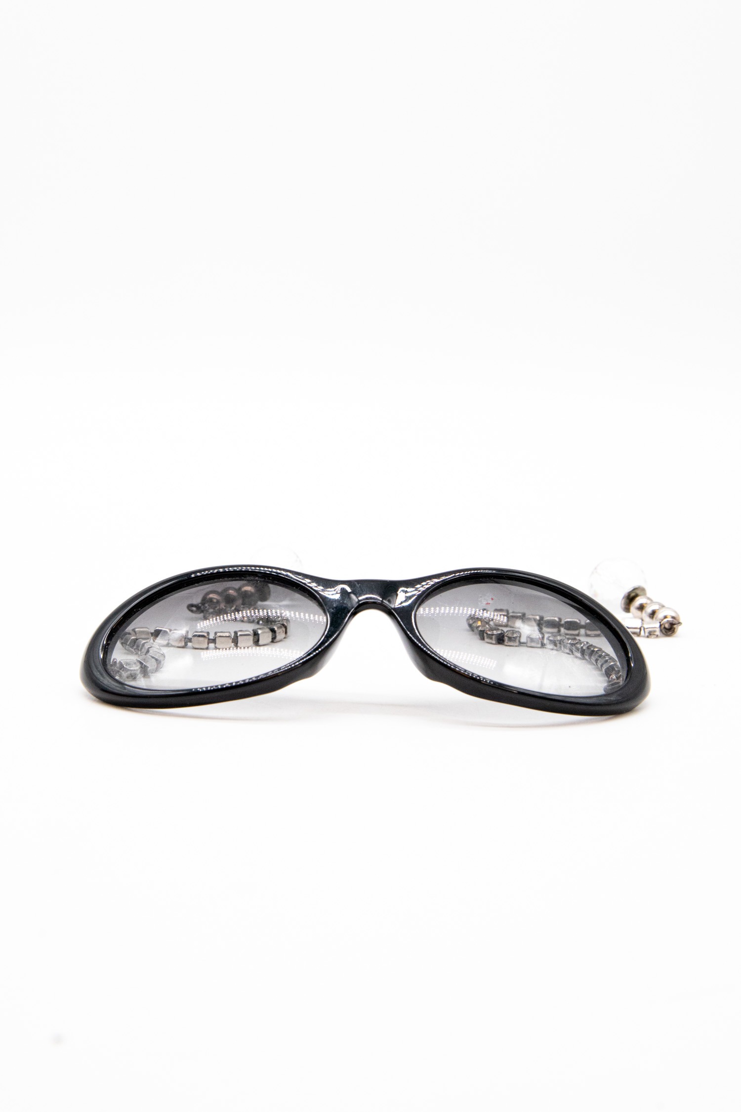 Vintage Escada Sonnenbrille mit Strasskette in Schwarz