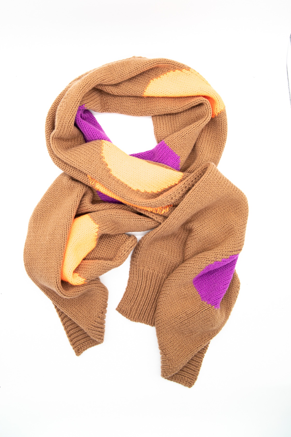 Essentiel Antwerp Schal mit Punkten in Hellbraun, Orange und Lila