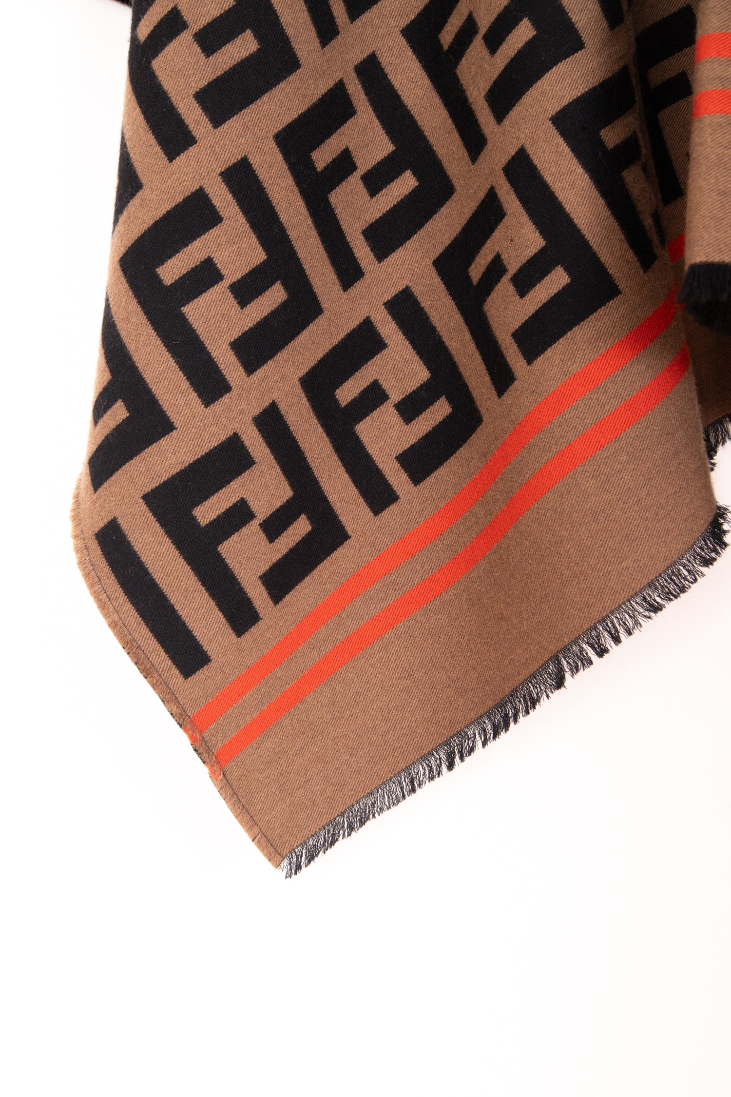 Fendi "FF Poncho" in Kastanienbraun, Schwarz und Orange