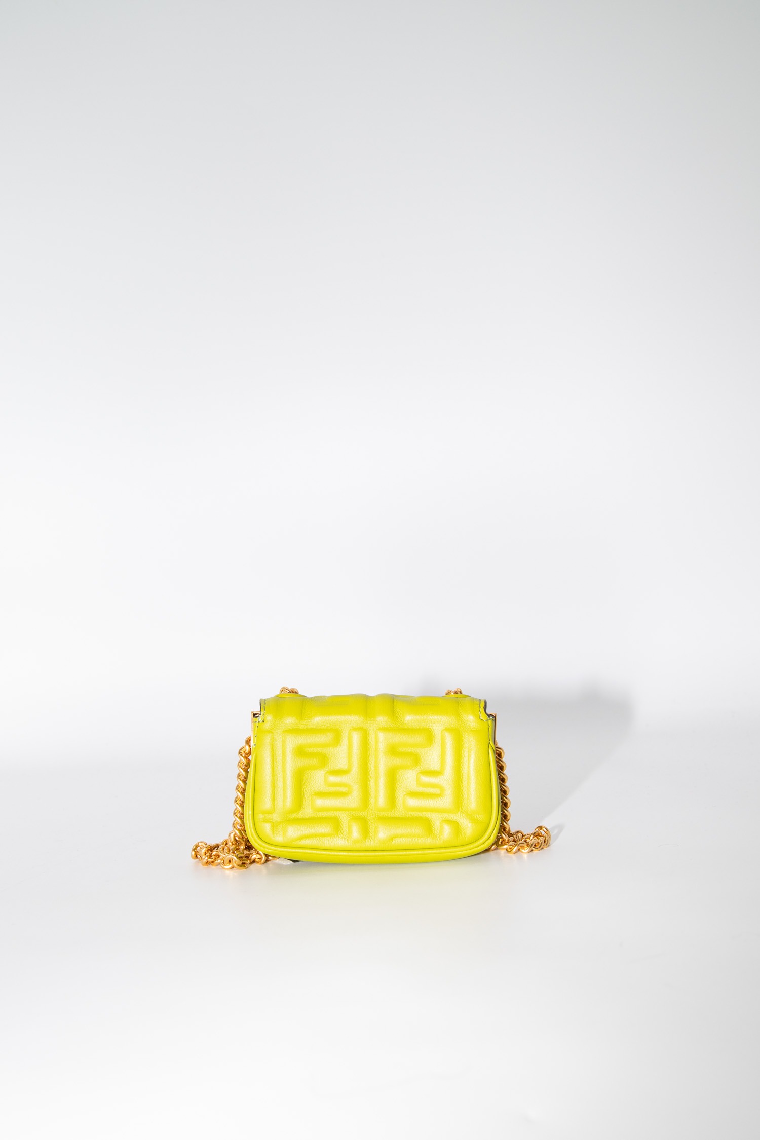 Fendi "Nano Baguette" Mini-Umhängetasche in Grün