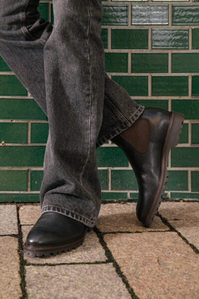 Floris van Bommel Chelsea Boots aus Leder in Schwarz