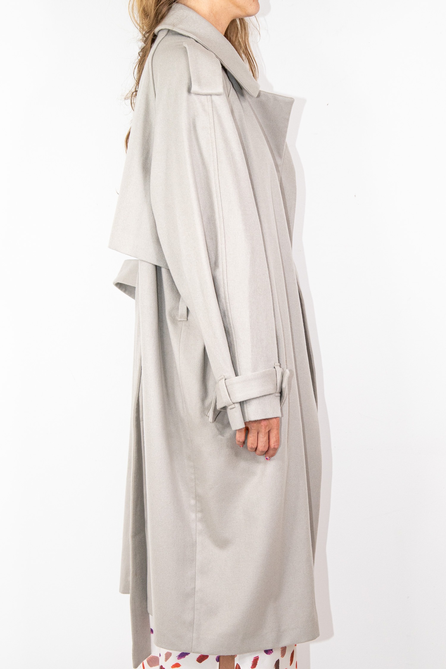 Frenckenberger "Backtrack" leichter Kaschmir-Trenchcoat in Grau-beige