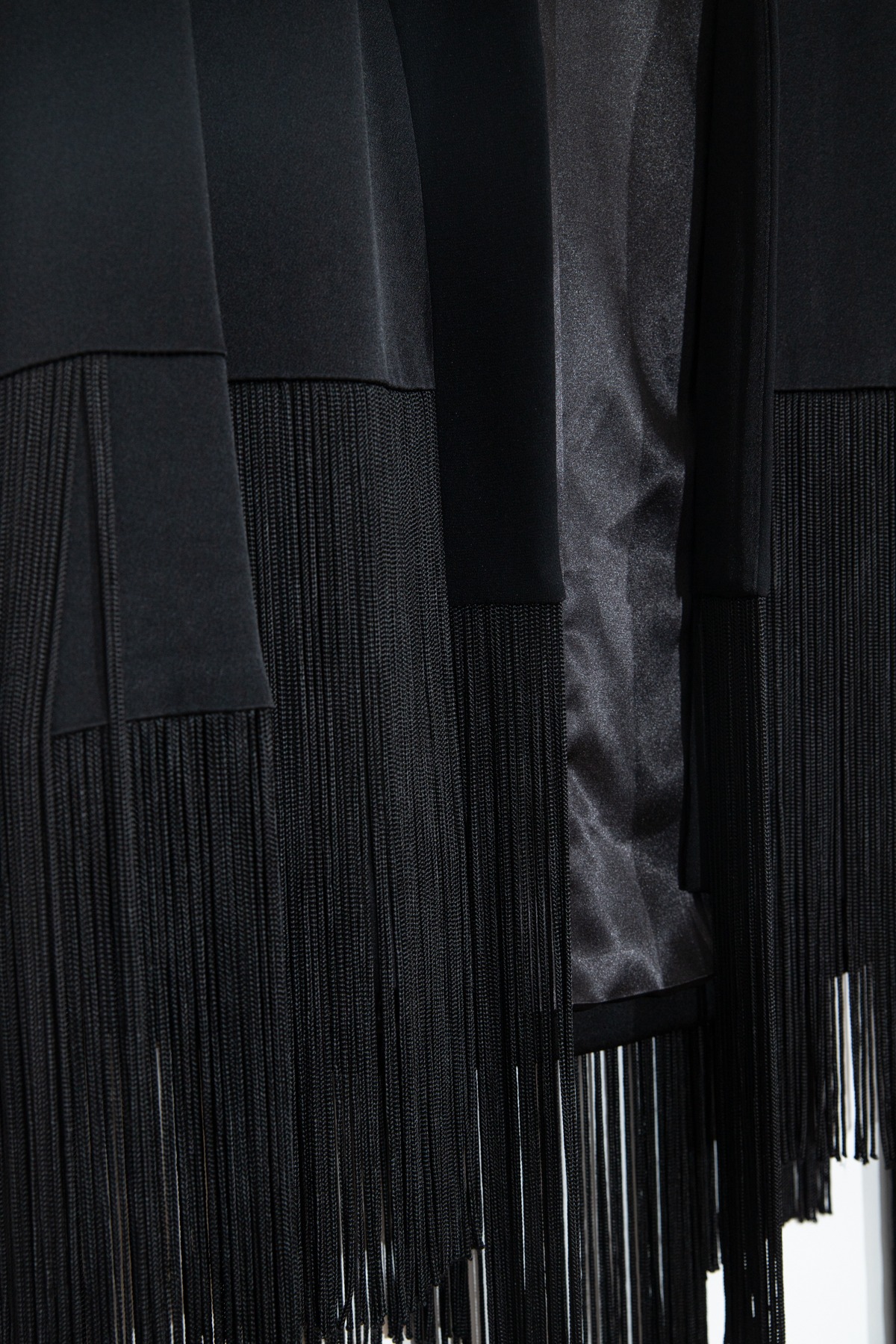 Galvan London Jacke mit Fransen in Schwarz