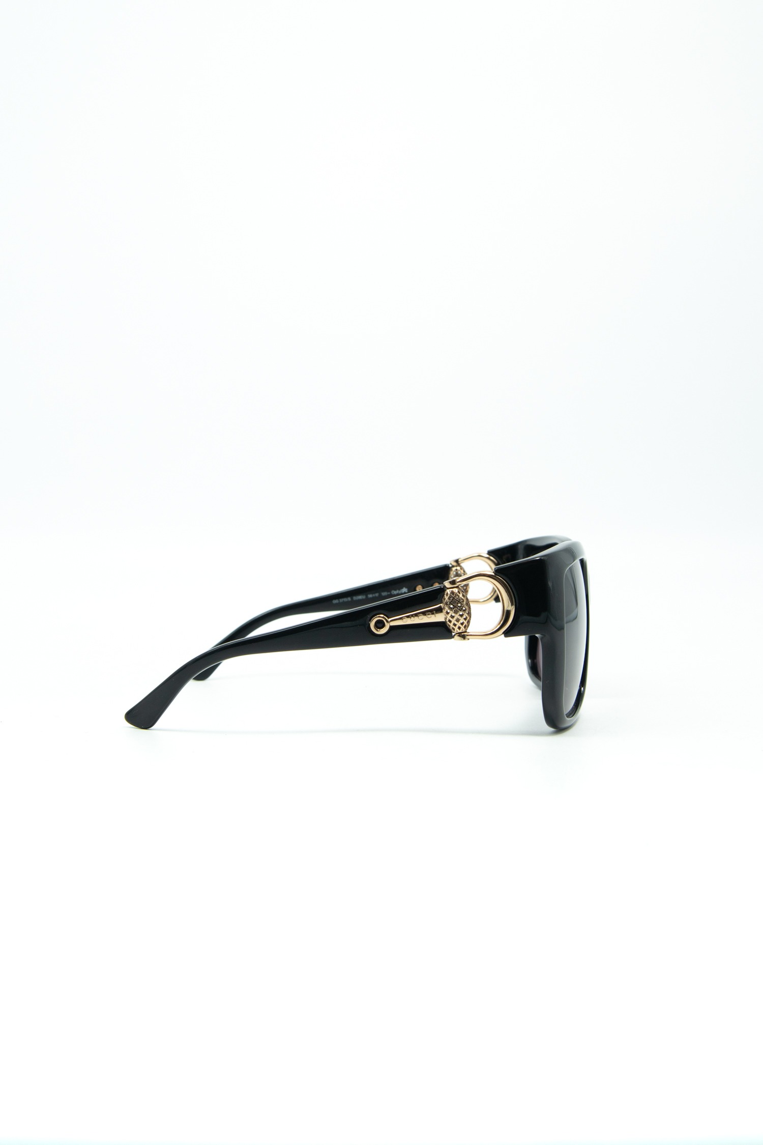 Gucci "GG3727" Sonnenbrille in Schwarz und Gold