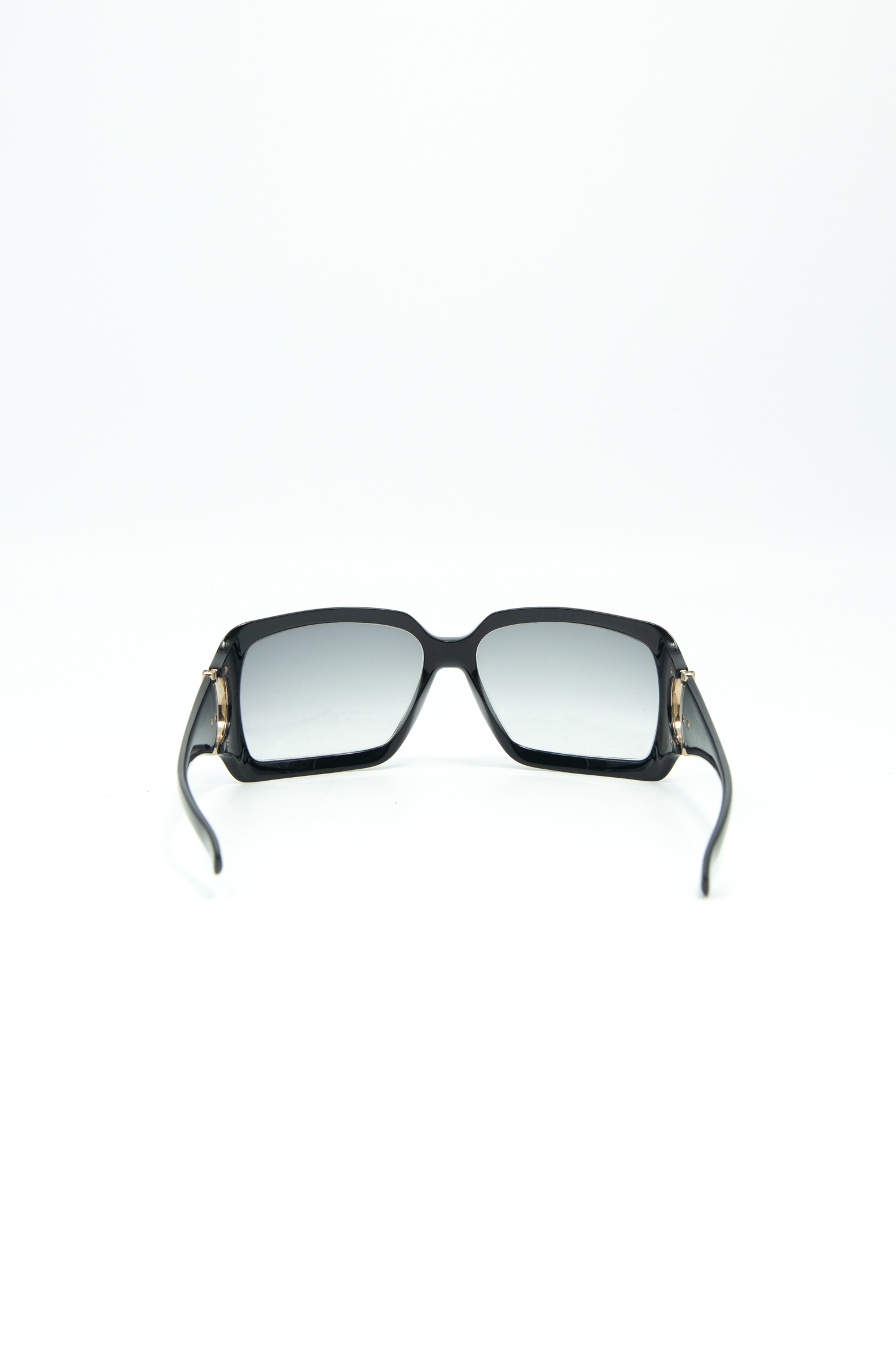 Gucci Sonnenbrille mit Horsebit-Detail in Schwarz und Gold