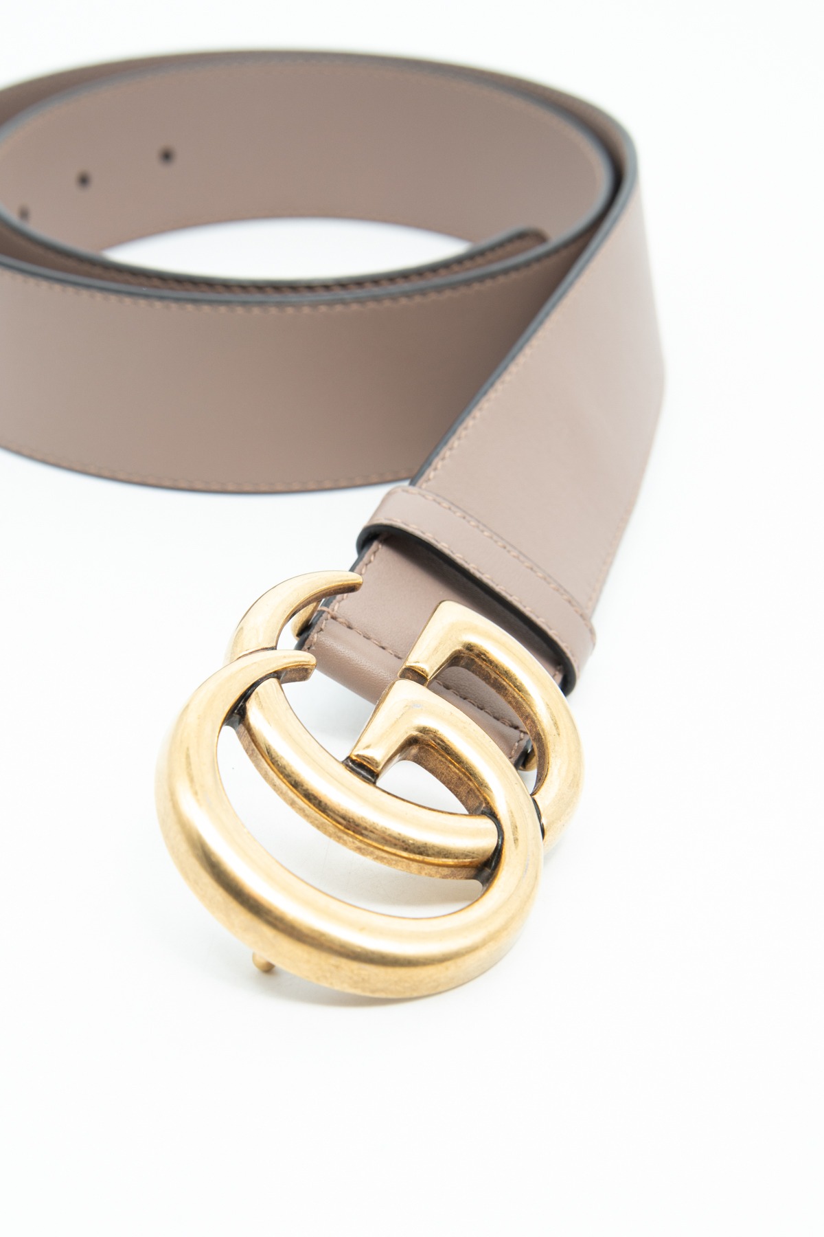 Gucci "GG Marmont" Gürtel in Beige und Gold