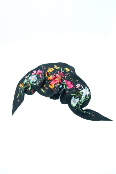 Gucci Tuch mit Blumenprint in Schwarz und Bunt