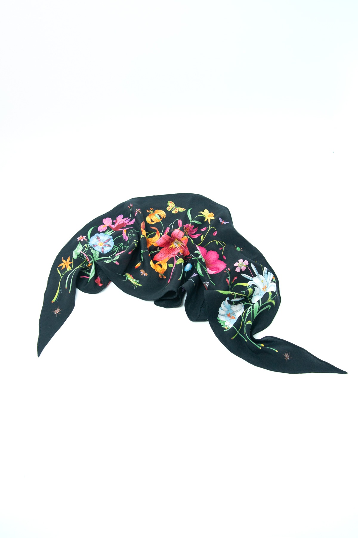 Gucci Tuch mit Blumenprint in Schwarz und Bunt