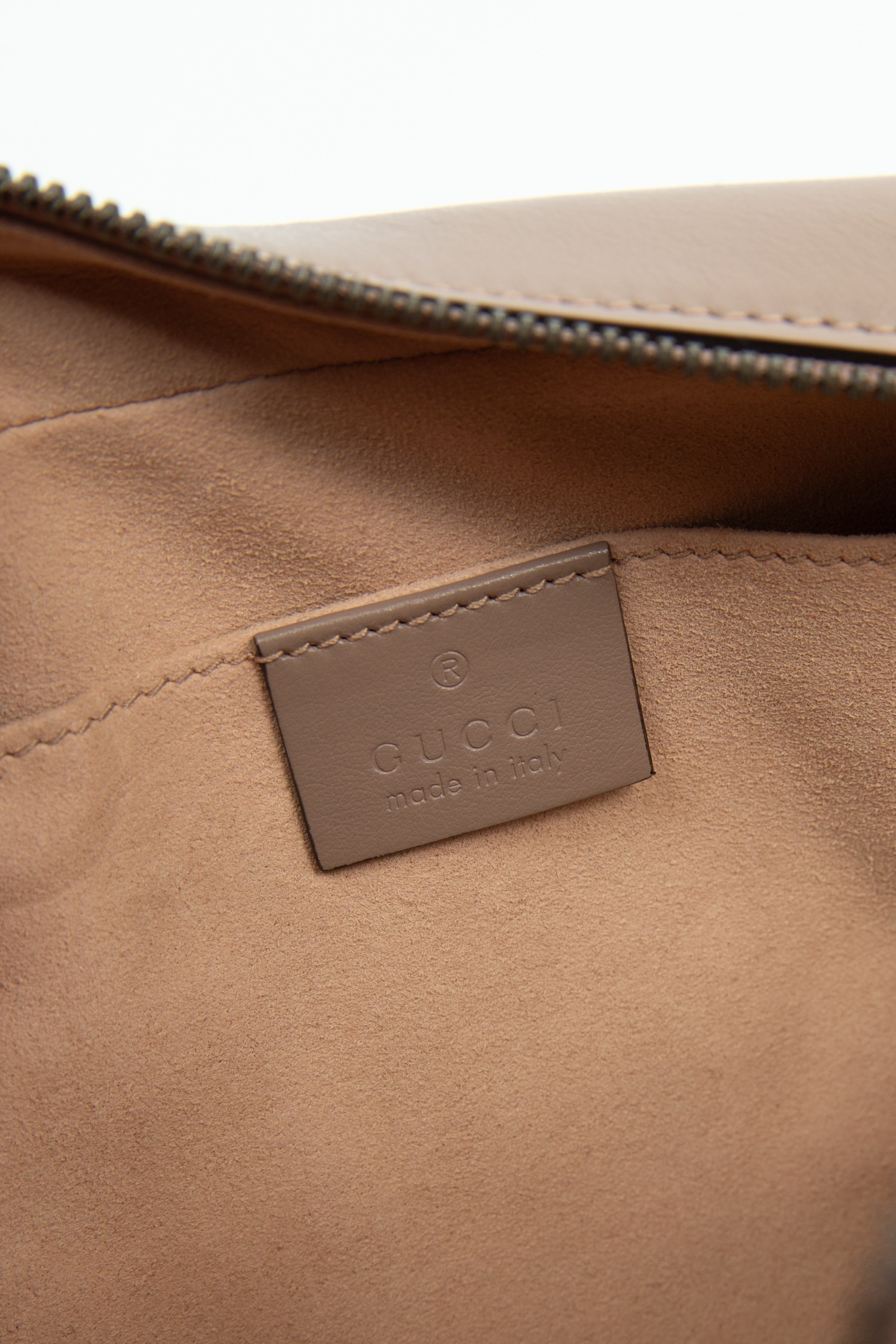 Gucci "GG Marmont" Umhängetasche in Beige und Gold