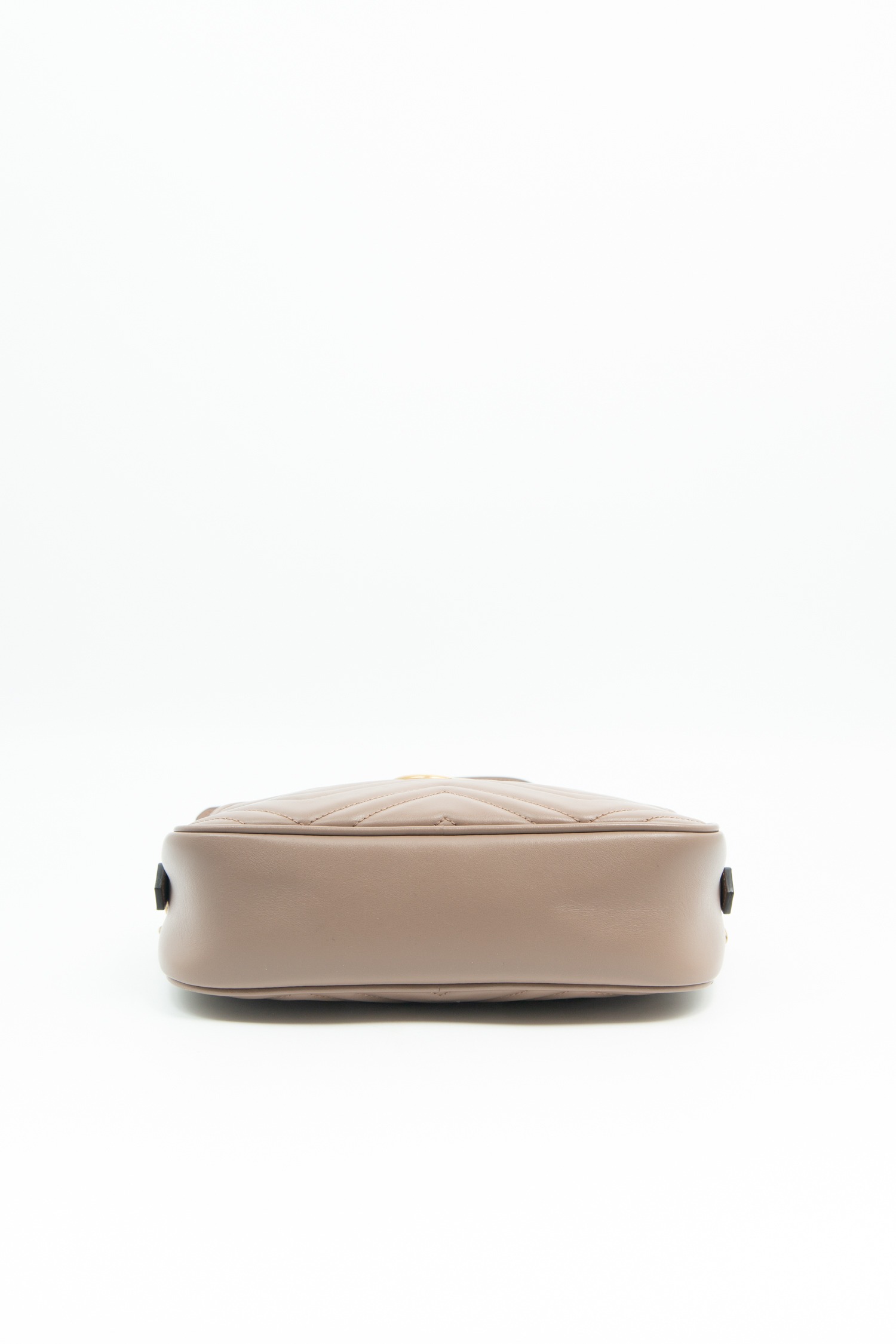 Gucci "GG Marmont" Umhängetasche in Beige und Gold