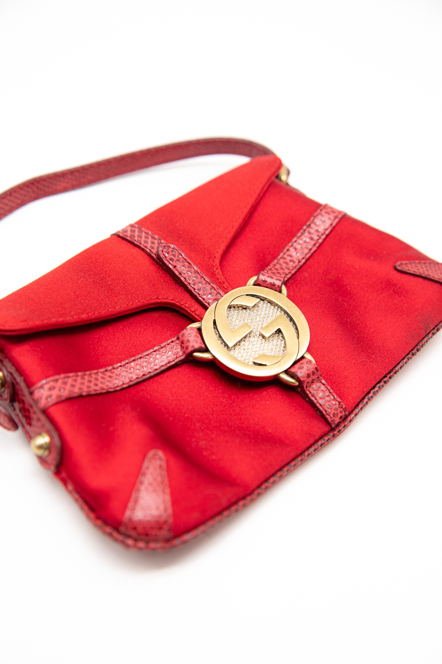 Gucci Vintage Handtasche aus Satin in Rot und Gold