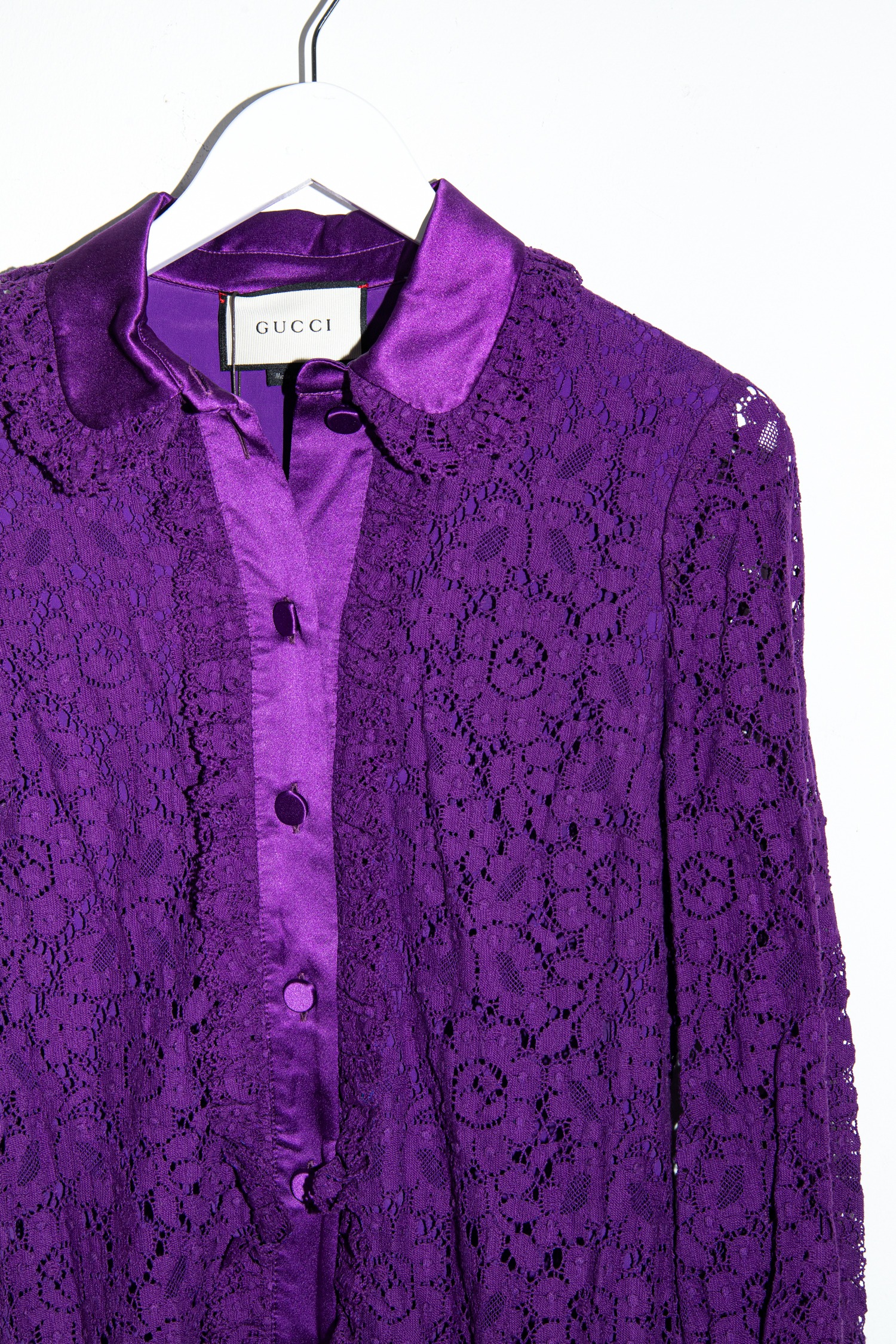 Gucci Minikleid mit Spitze und Rüschen in Lila