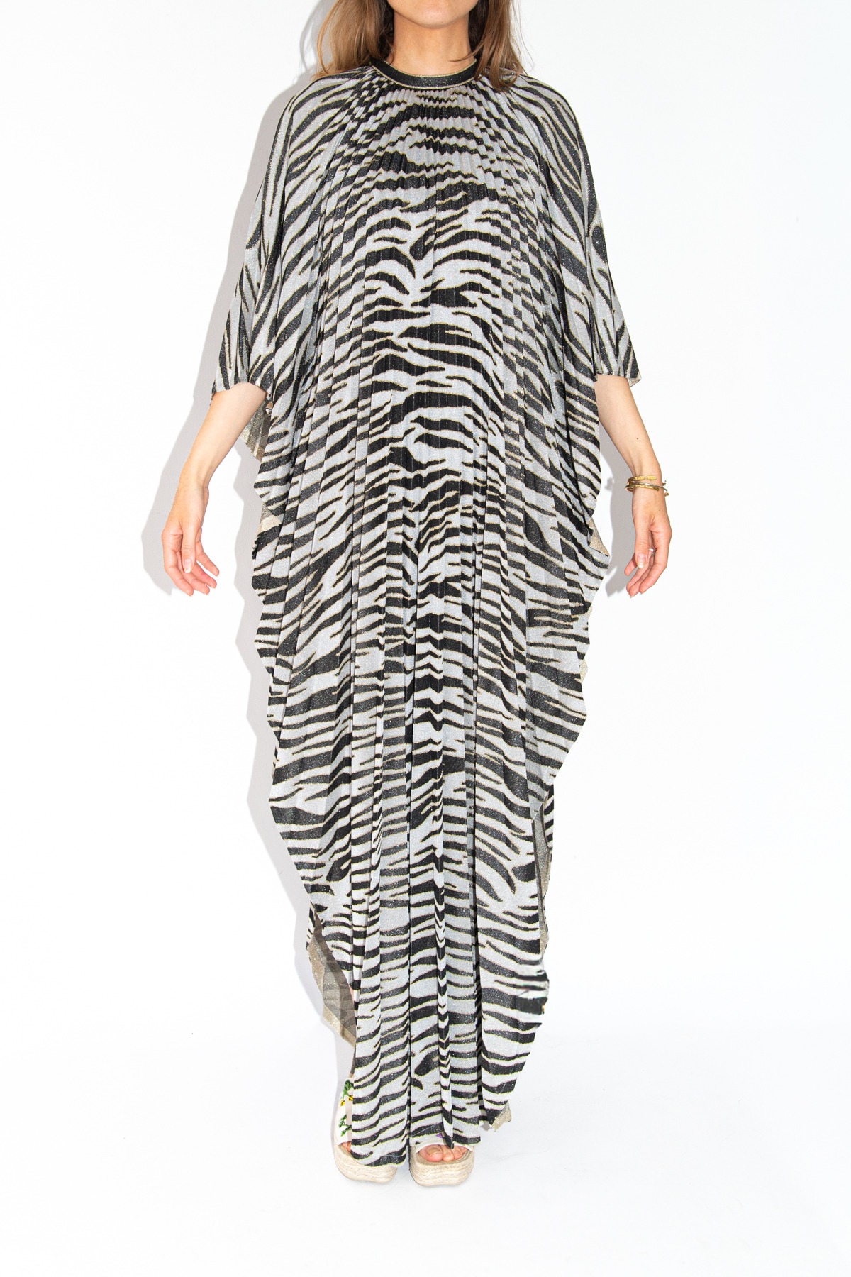 Gucci Kaftan Kleid mit Zebramuster in Silber, Schwarz und Gold