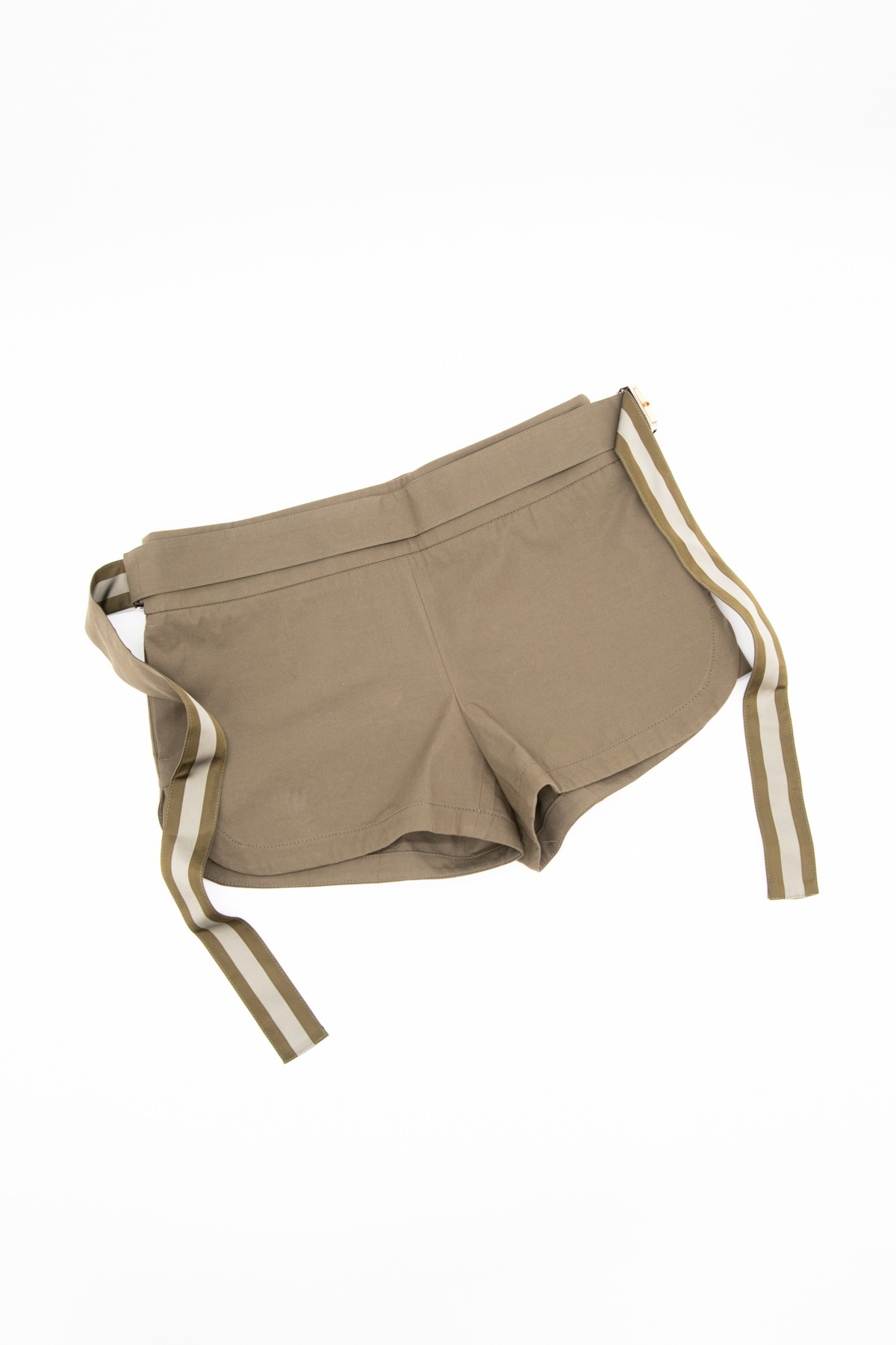 Gucci Shorts mit Bambusschnallen in Oliv und Silber