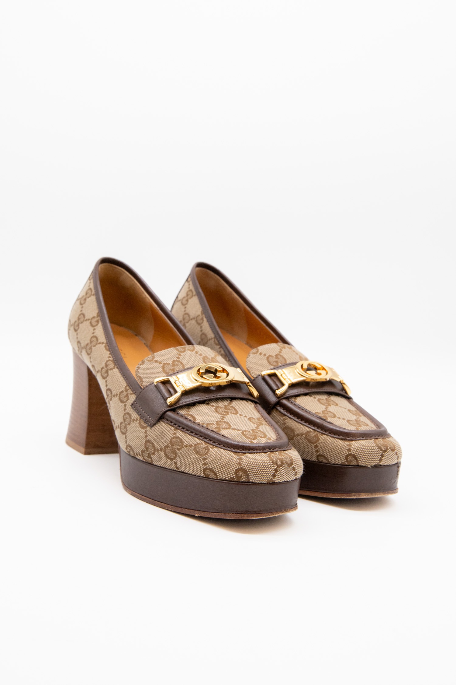 Gucci "Houdan" Pumps mit Monogramm in Beige und Braun