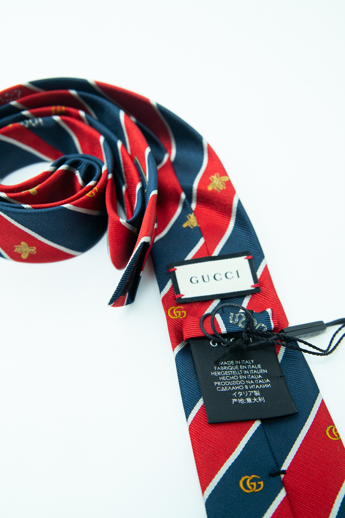 Gucci Krawatte aus Seide mit Streifen in Dunkelblau und Rot