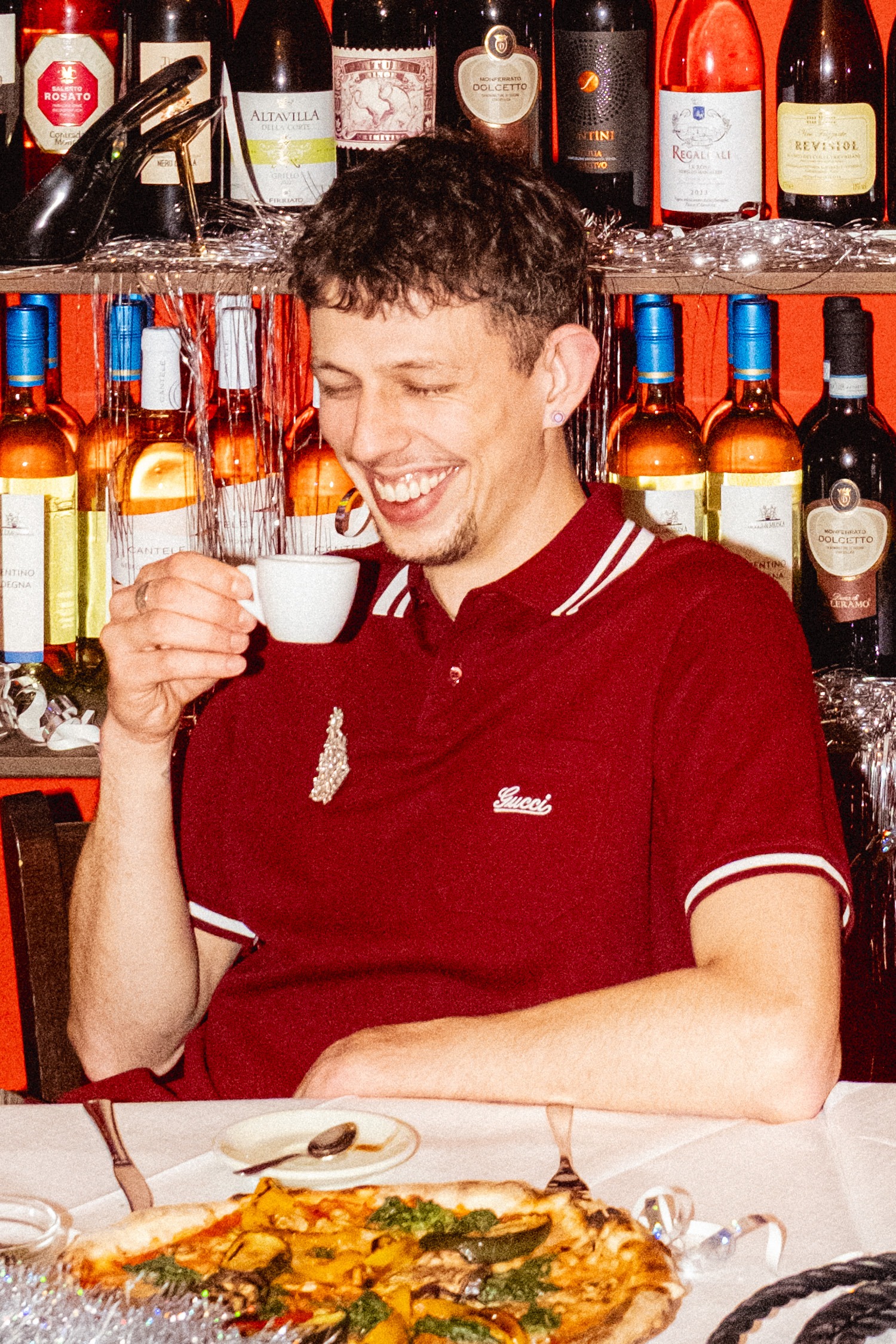 Gucci Poloshirt mit weißem Logo und Streifen in Bordeaux