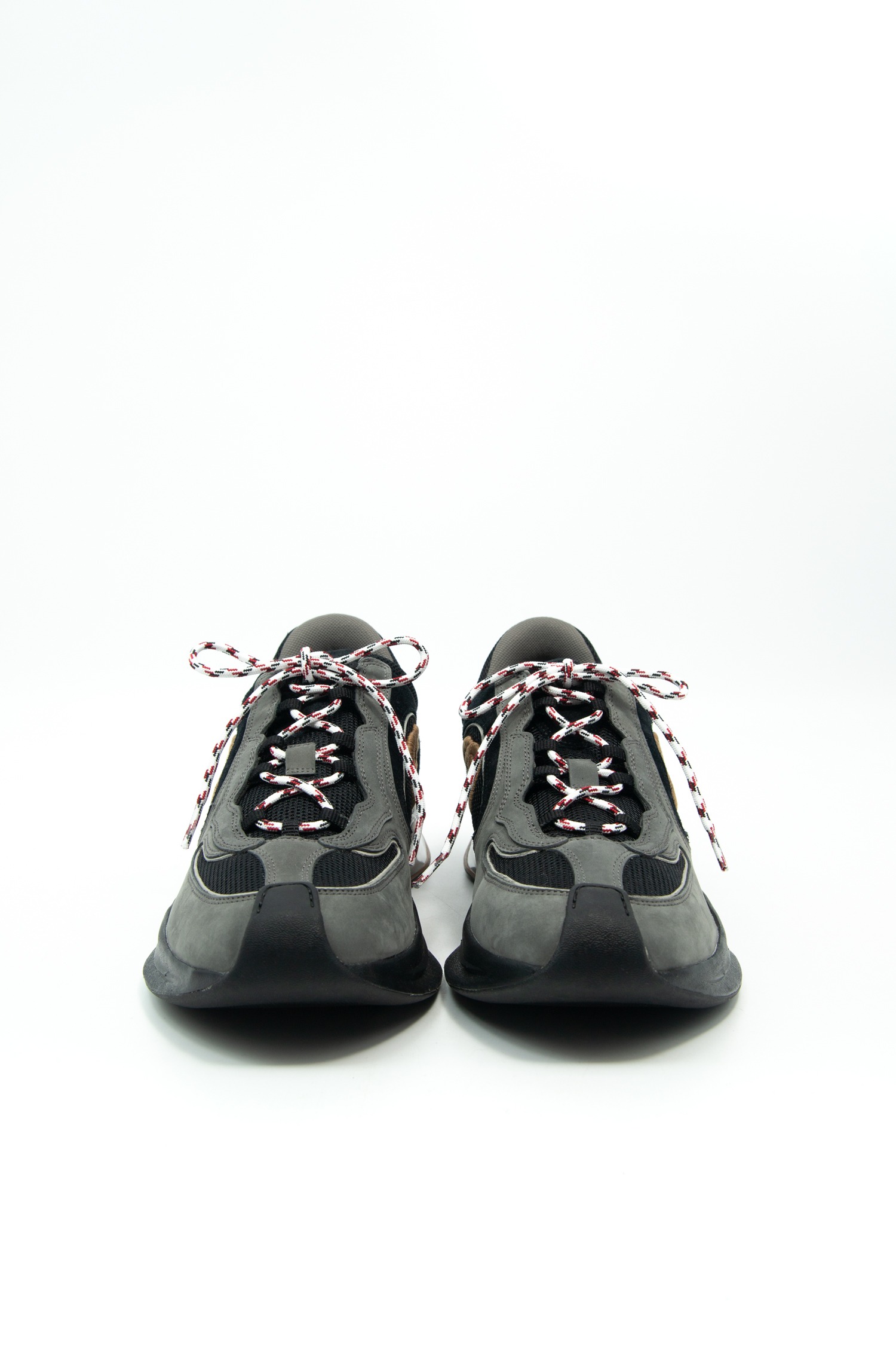 Gucci "Run" Sneaker in Grau, Schwarz und Beige