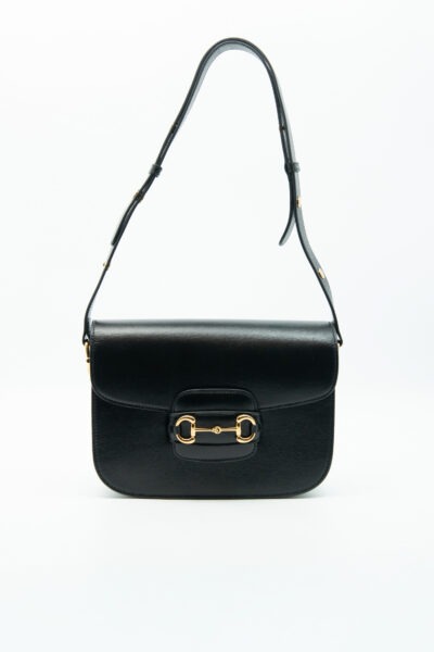 Gucci "Horsebit 1955" Mittelgroße Schultertasche in Schwarz und Gold