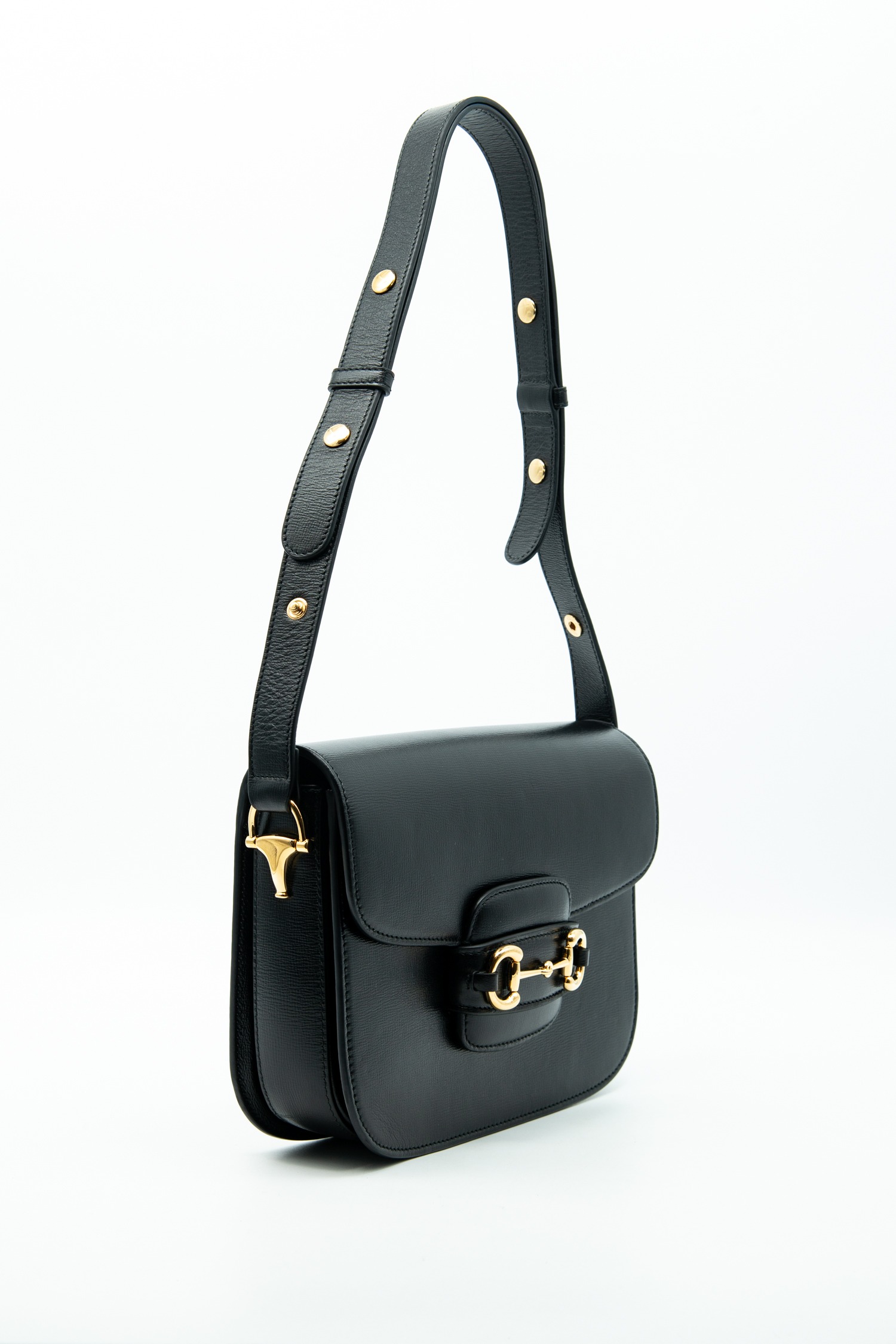 Gucci "Horsebit 1955" Mittelgroße Schultertasche in Schwarz und Gold