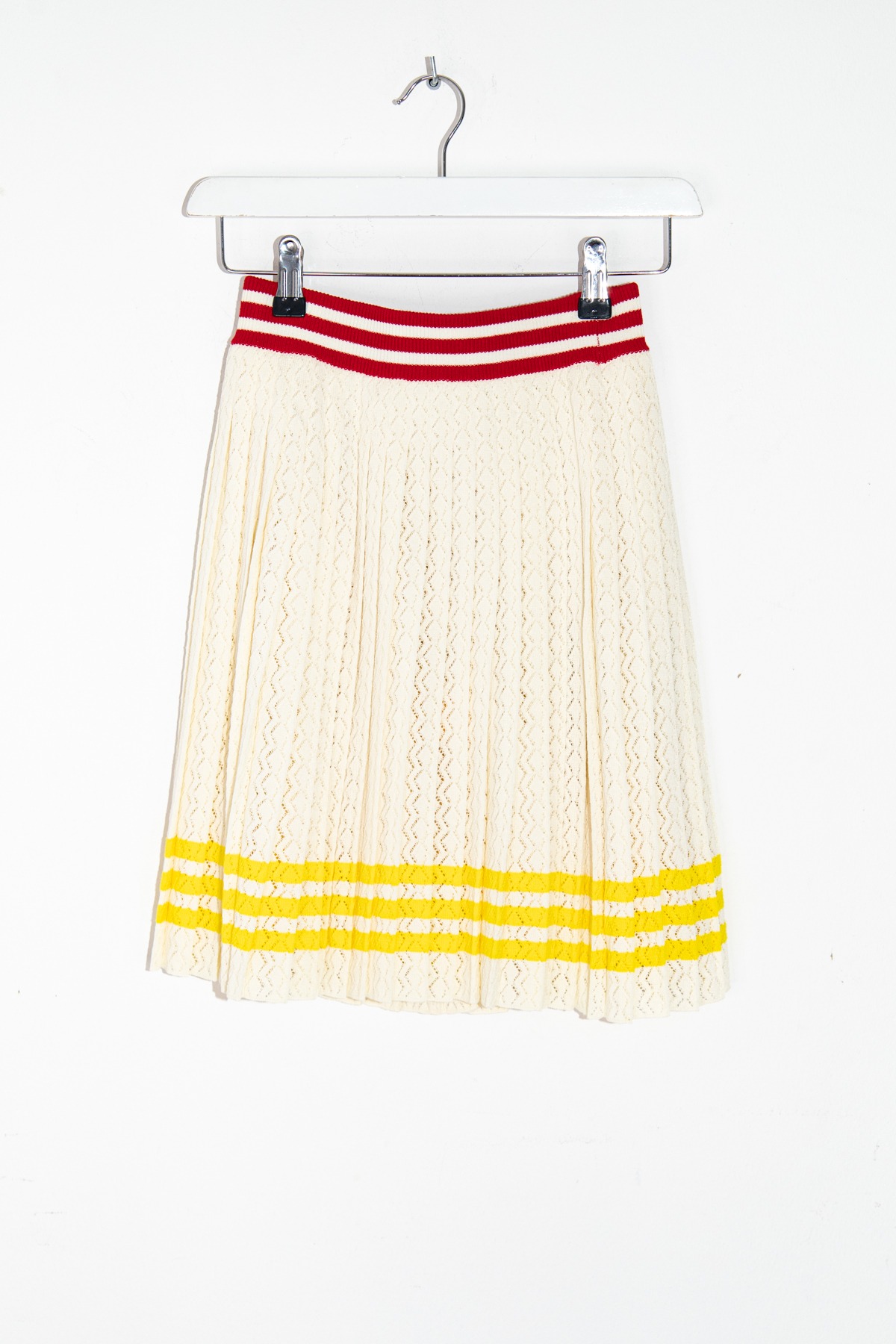 Gucci x Adidas Plisseerock in Ecru, Rot und Gelb