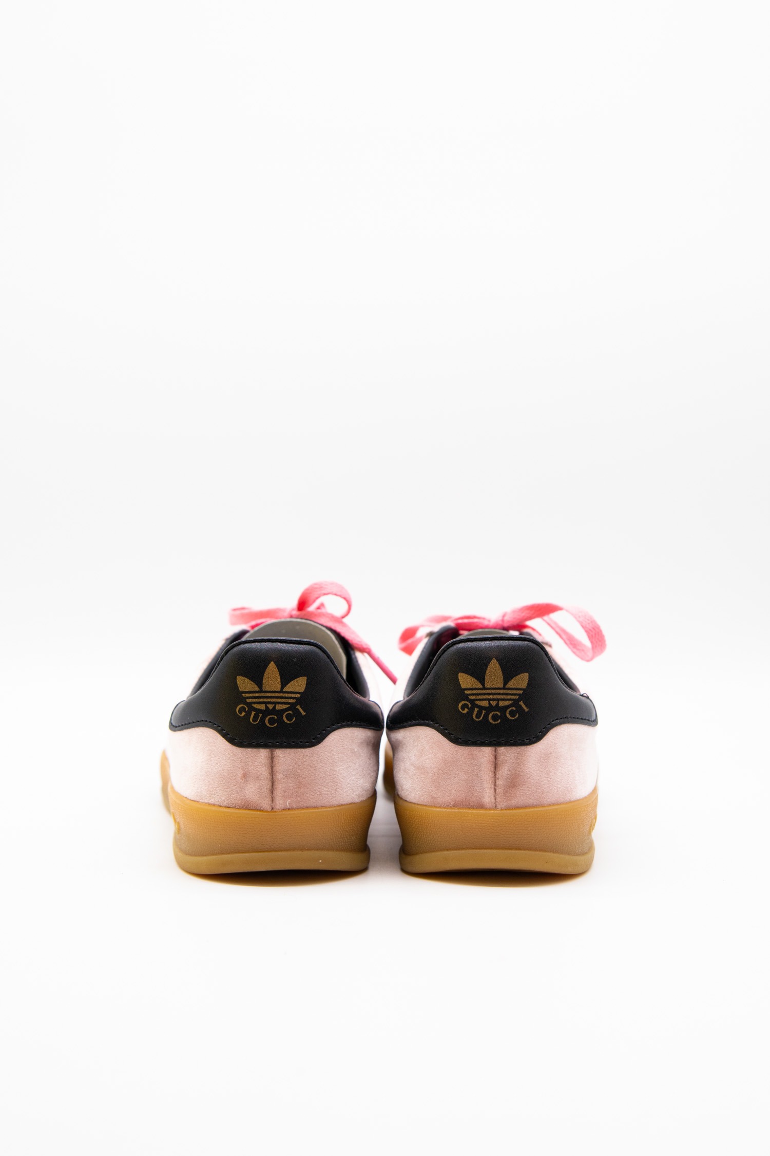 Gucci x Adidas "Gazelle" Sneaker in Rosa und Gold
