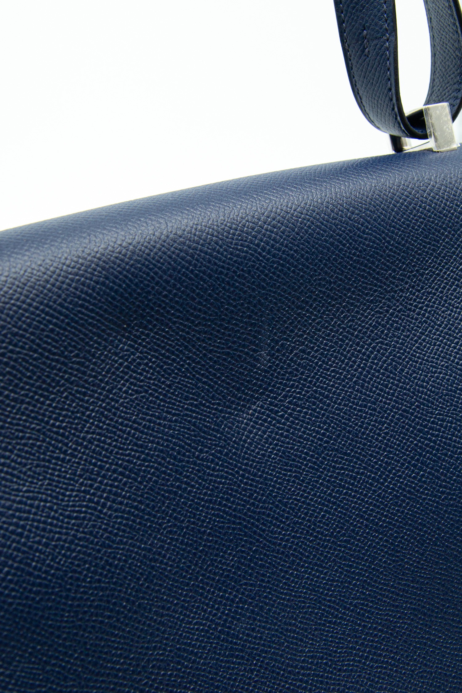 Hermès "Constance" Umhängetasche in Dunkelblau und Silber