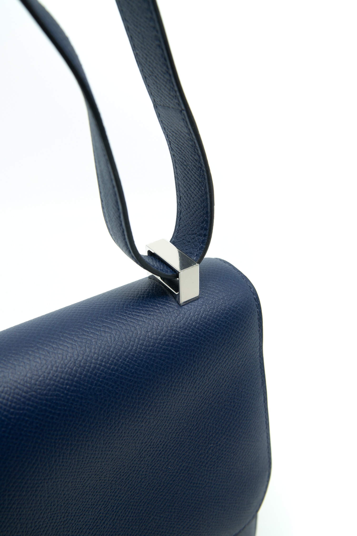 Hermès "Constance" Umhängetasche in Dunkelblau und Silber