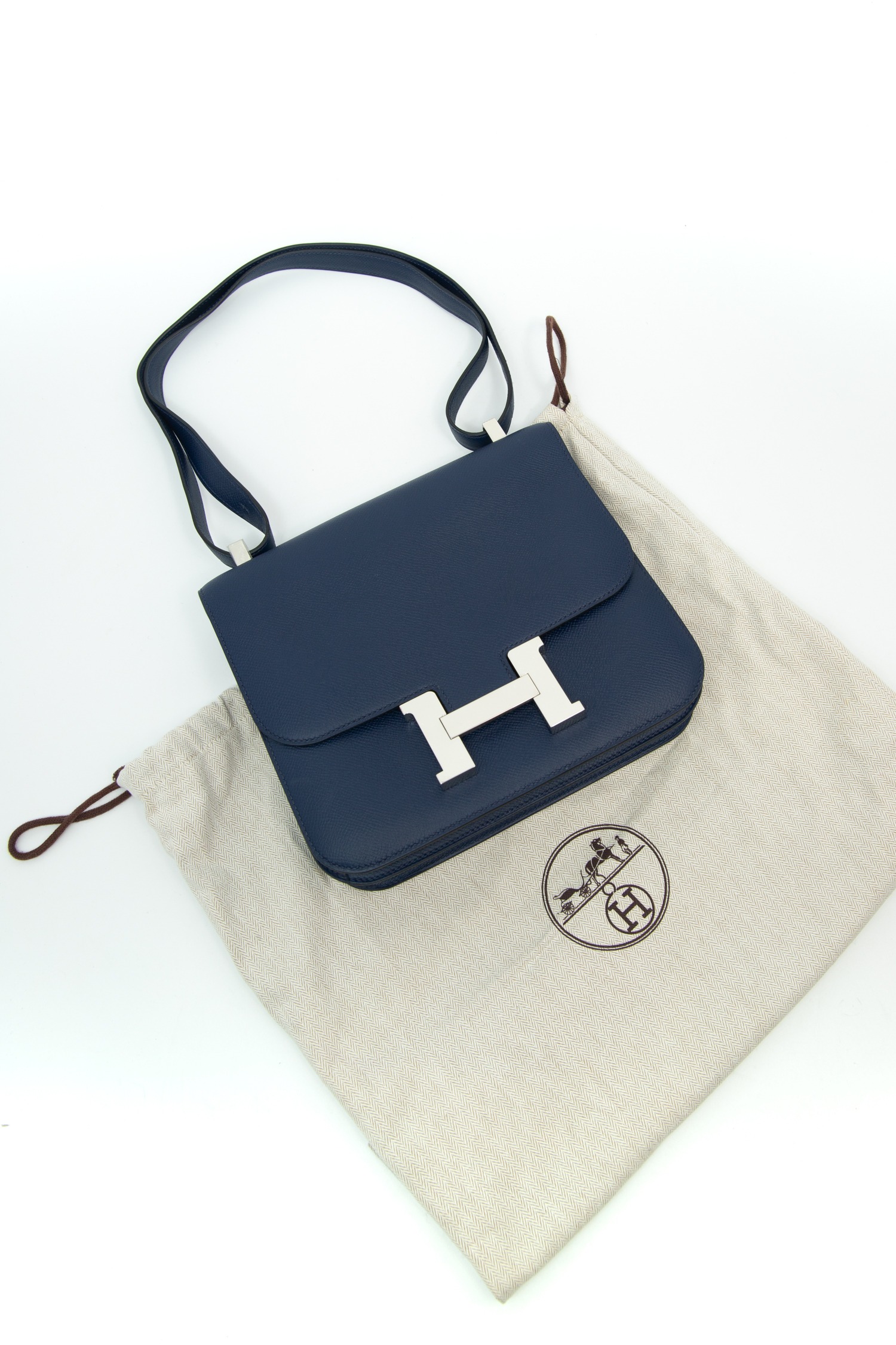 Hermès "Constance" Umhängetasche in Dunkelblau und Silber