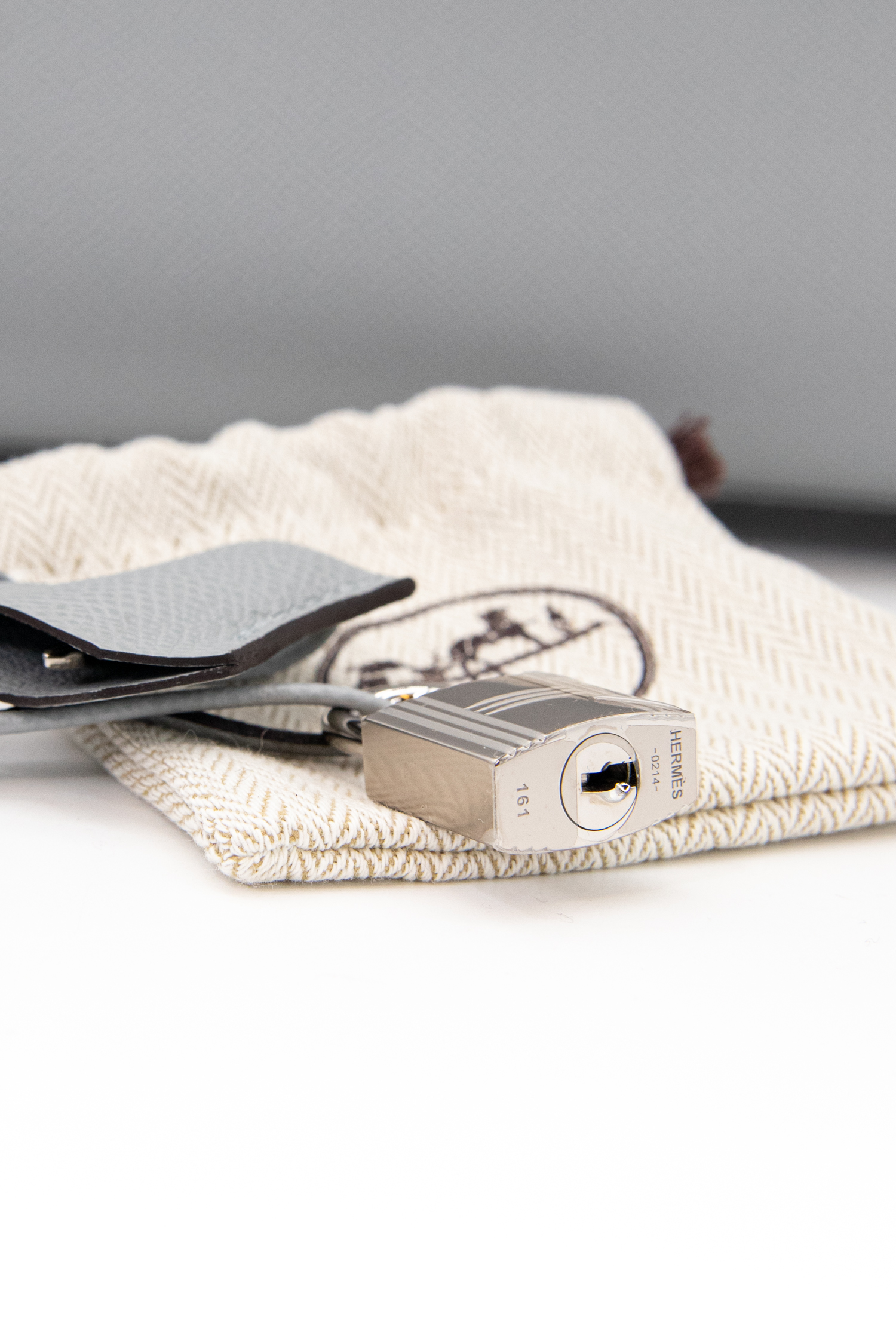 Hermès "Birkin Bag 25" Handtasche in Hellgrau