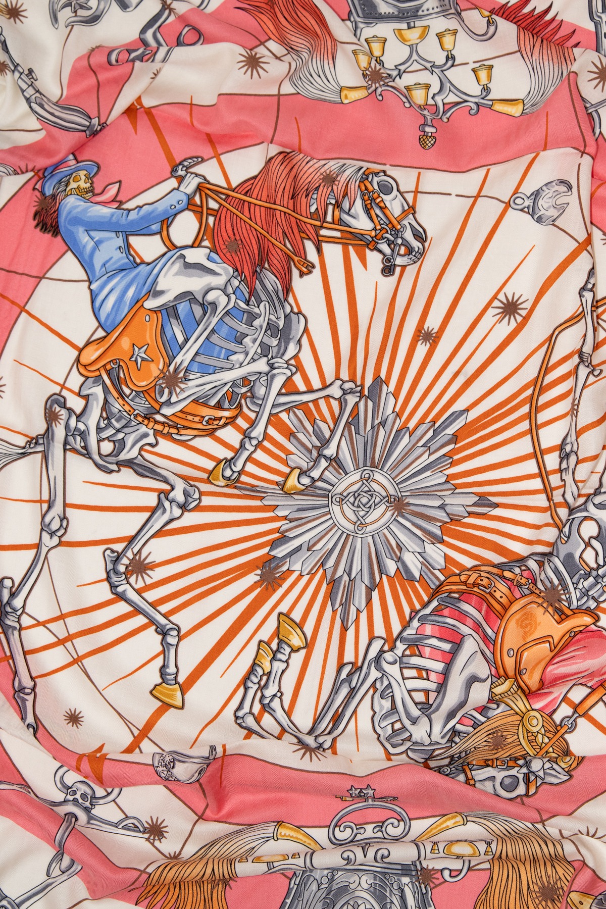 Hermès „Chorus Stellarum“ Tuch in Rot, Rosa und Ecru