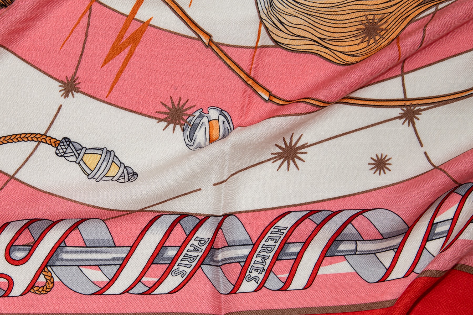 Hermès „Chorus Stellarum“ Tuch in Rot, Rosa und Ecru