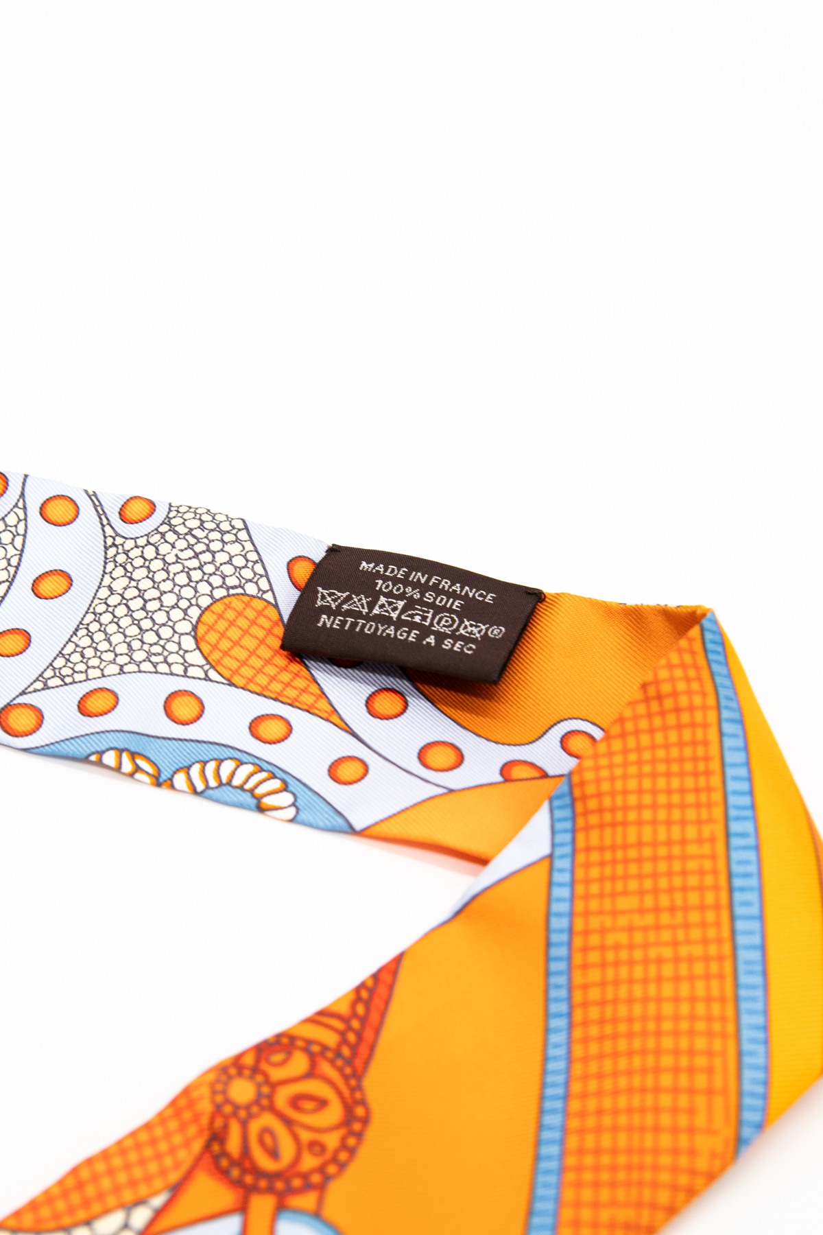 Hermès Twilly "Selle de Dignitaire" in Orange, Hellblau und Bunt