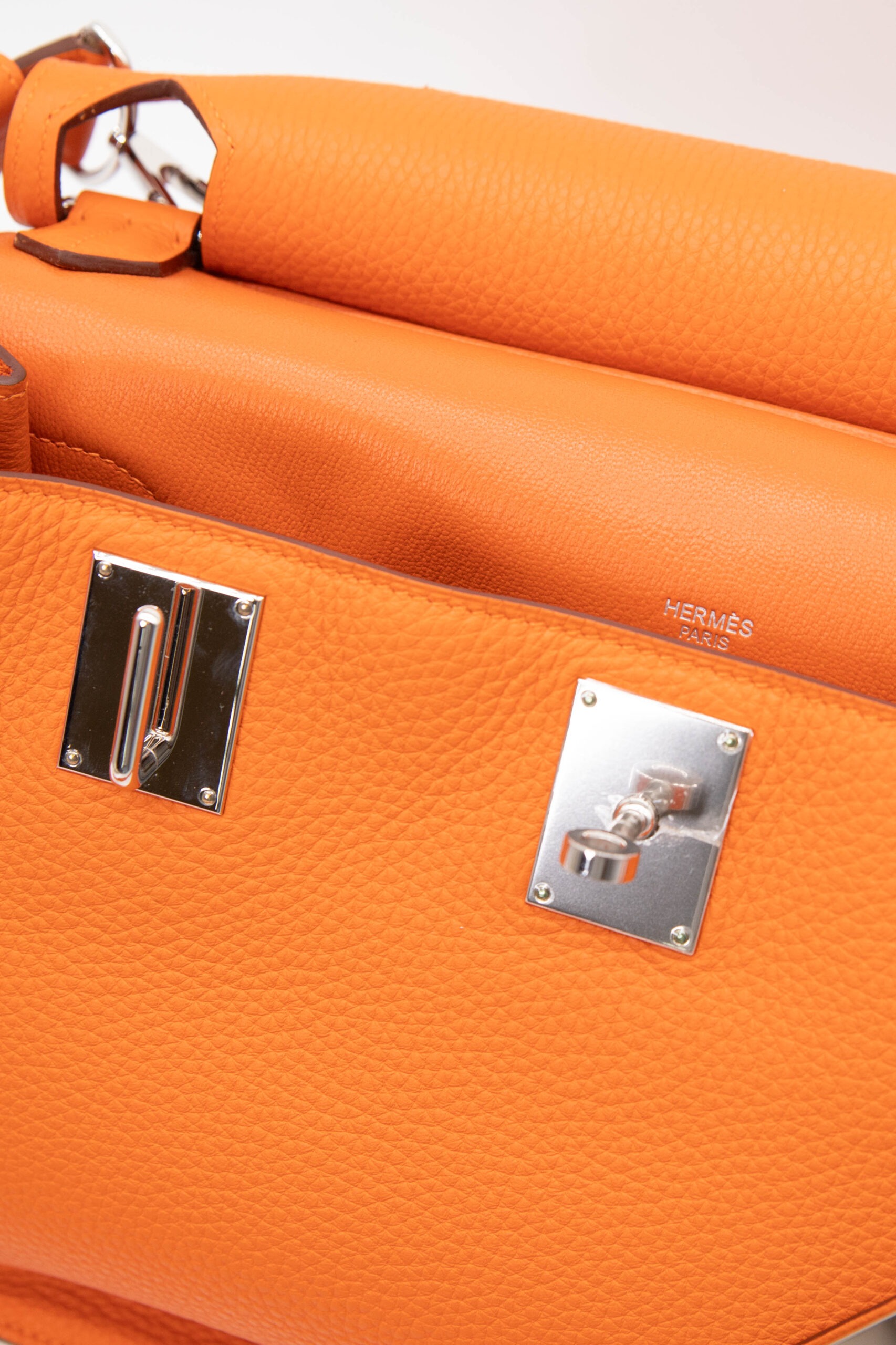 Hermès „Jypsière“ Umhängetasche in Orange