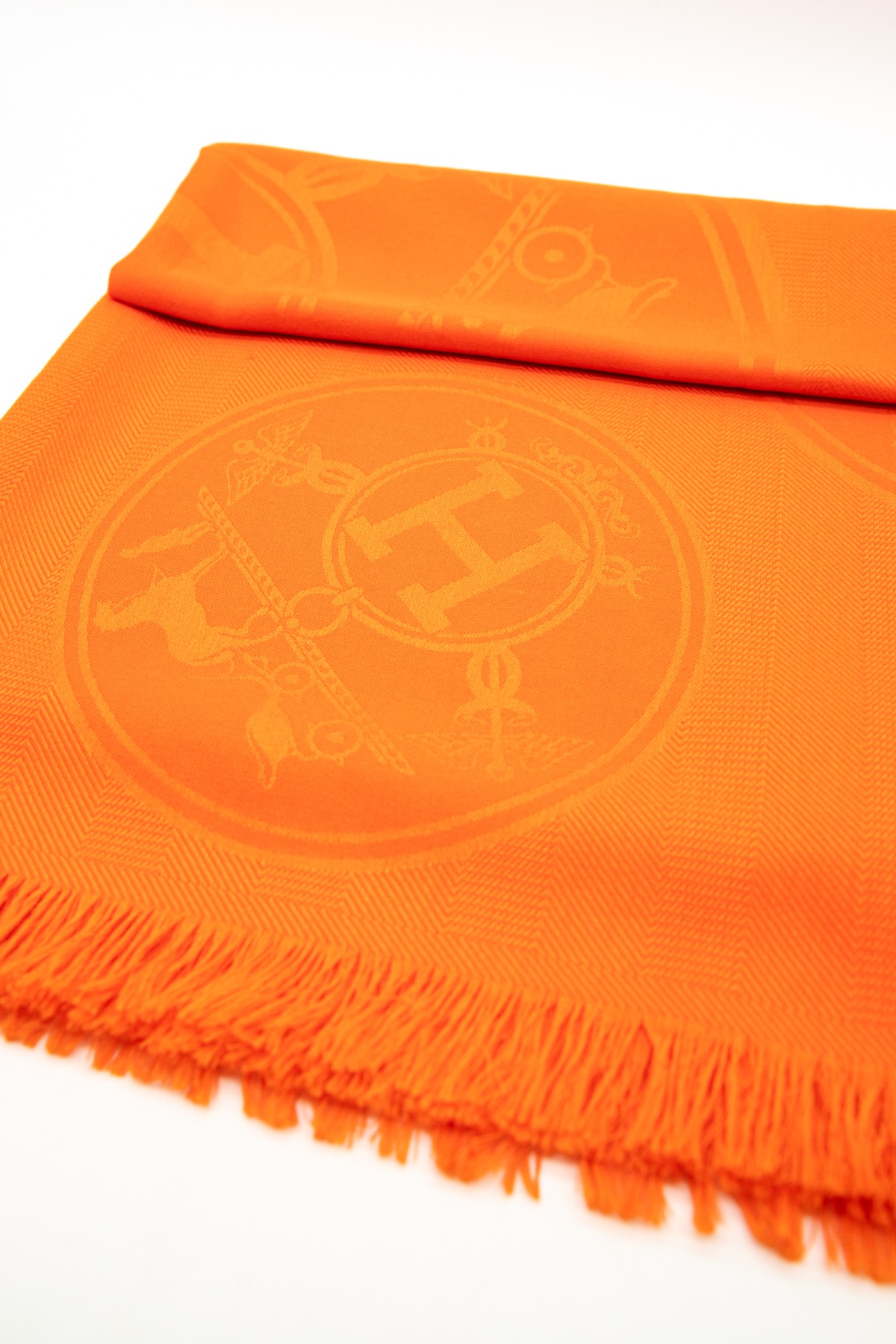 Hermès „New Libris“ Kaschmir-Seidentuch in Orange