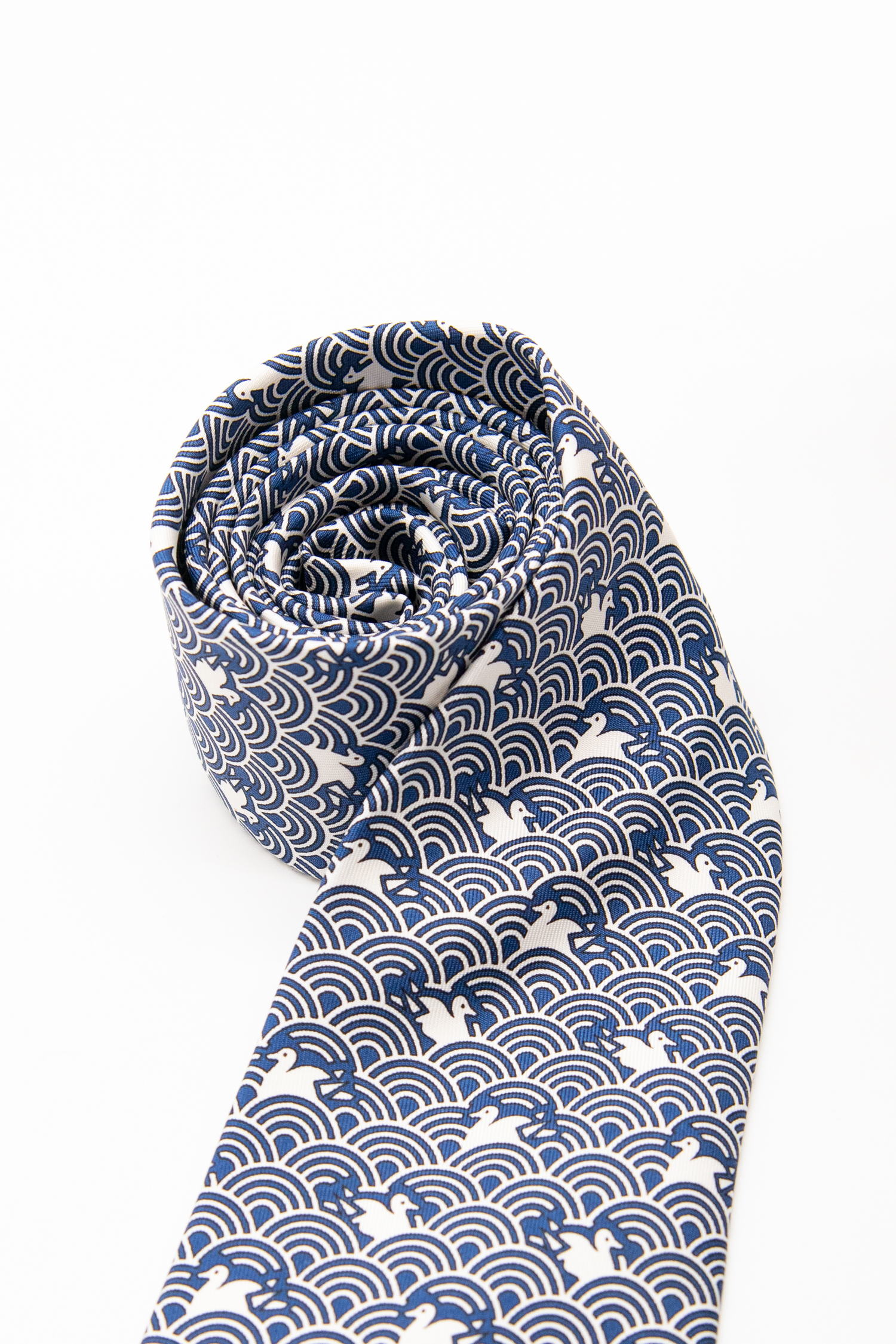 Hermès Krawatte mit grafischem Schwanen Muster in Dunkelblau