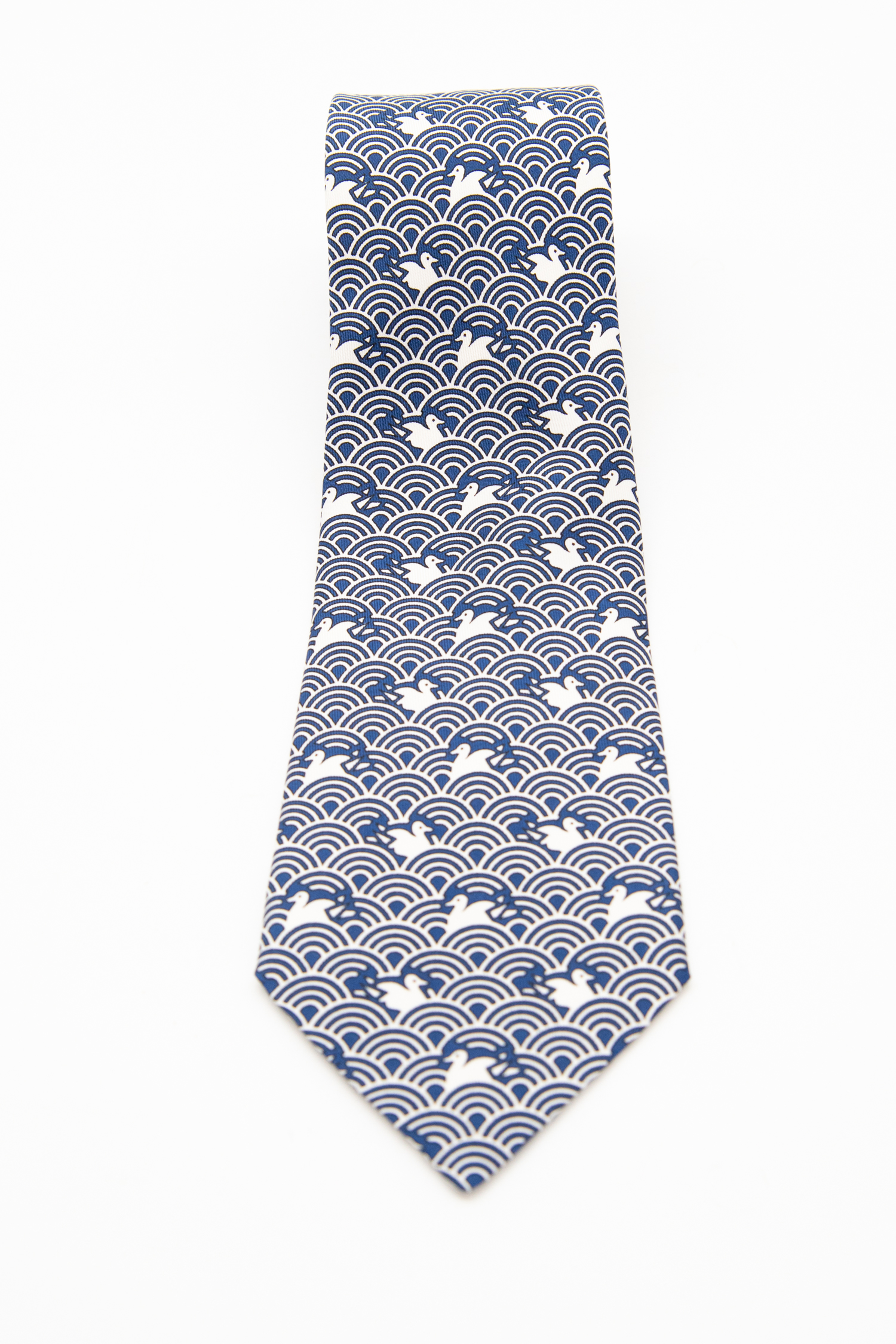 Hermès Krawatte mit grafischem Schwanen Muster in Dunkelblau