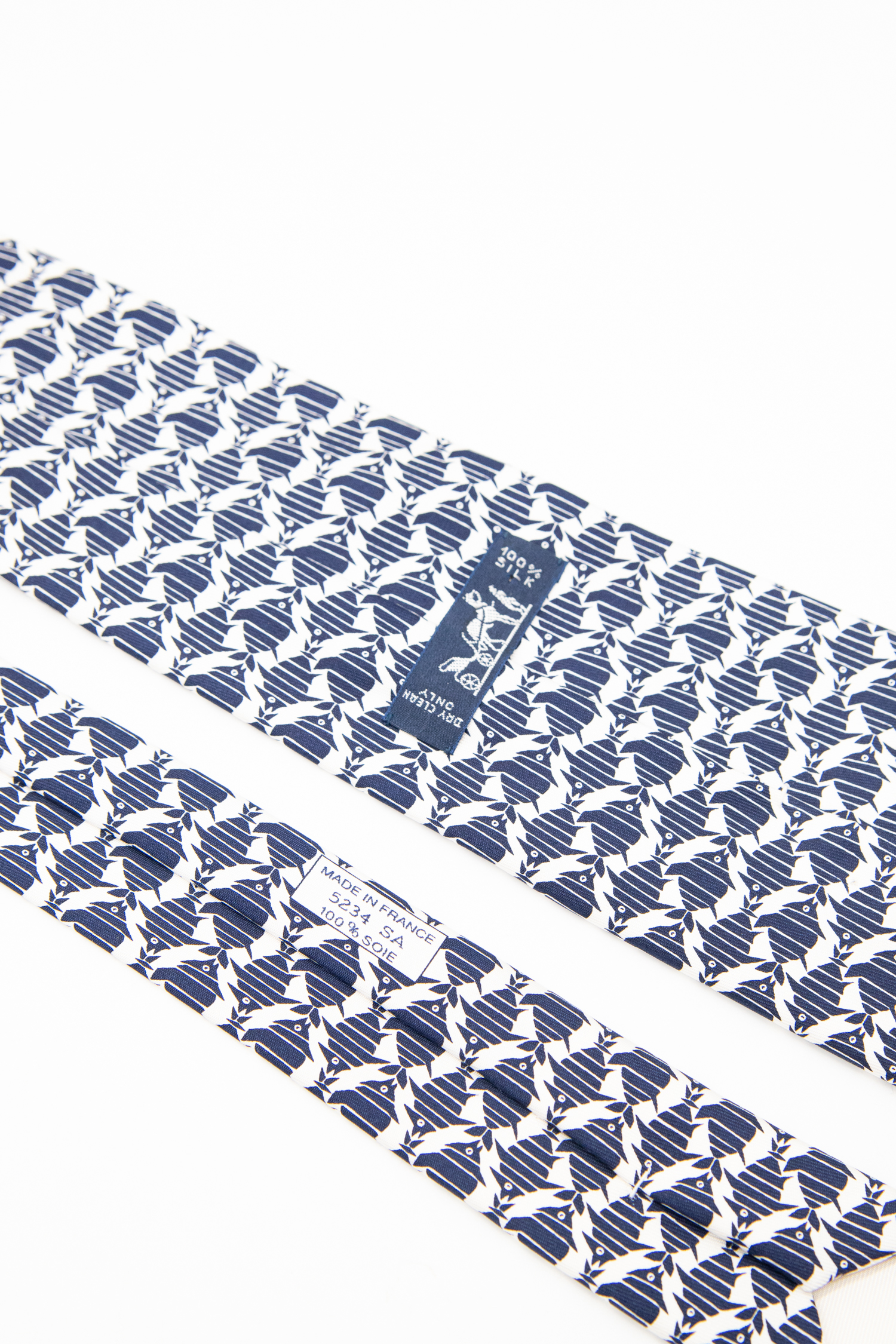 Hermès Krawatte mit Fisch Muster in Dunkelblau
