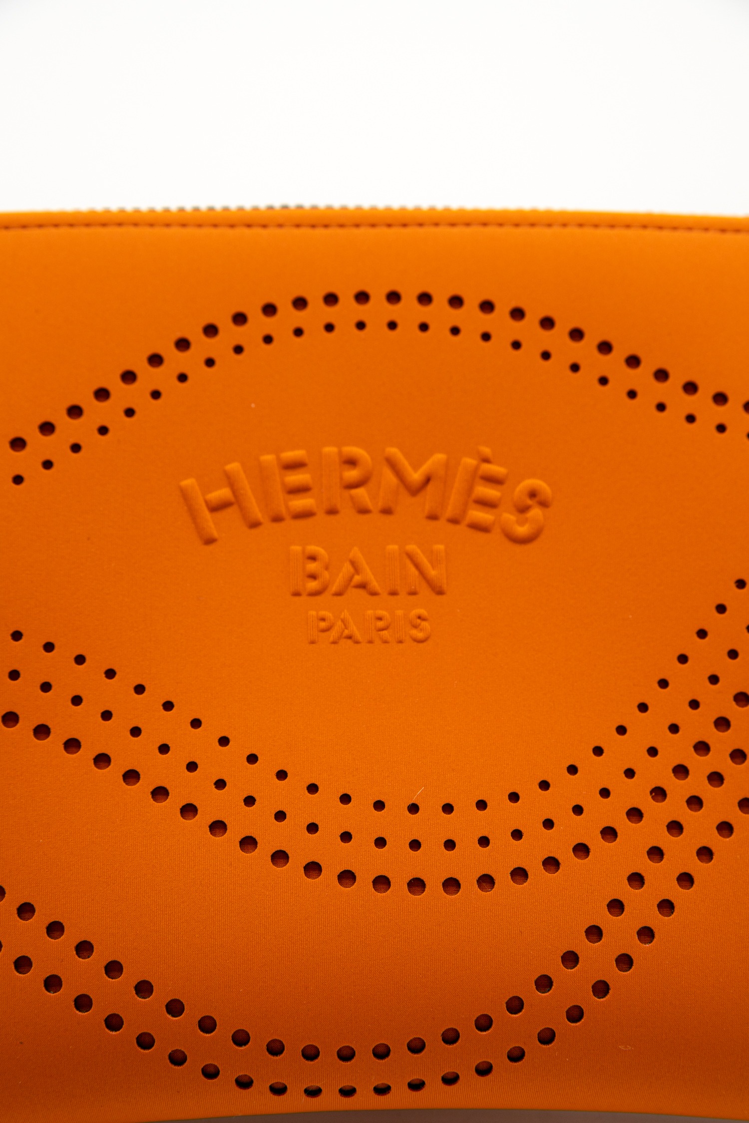 Hermès "Neobain Waves" Kosmetiktasche in Orange