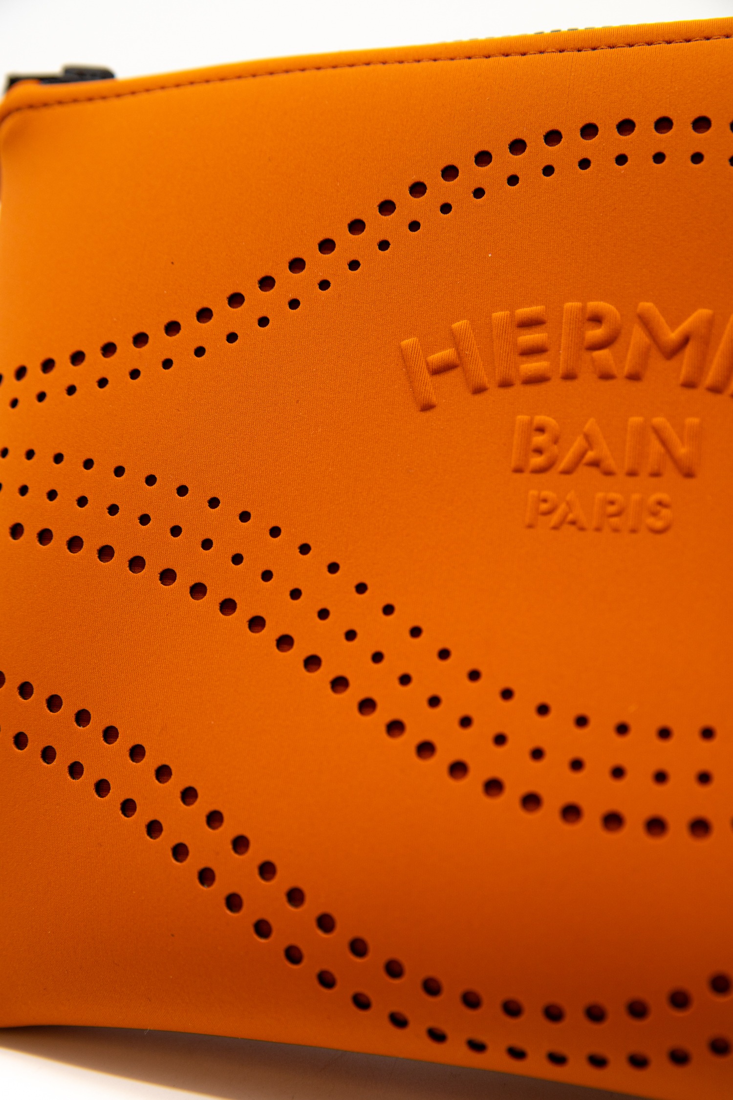 Hermès "Neobain Waves" Kosmetiktasche in Orange