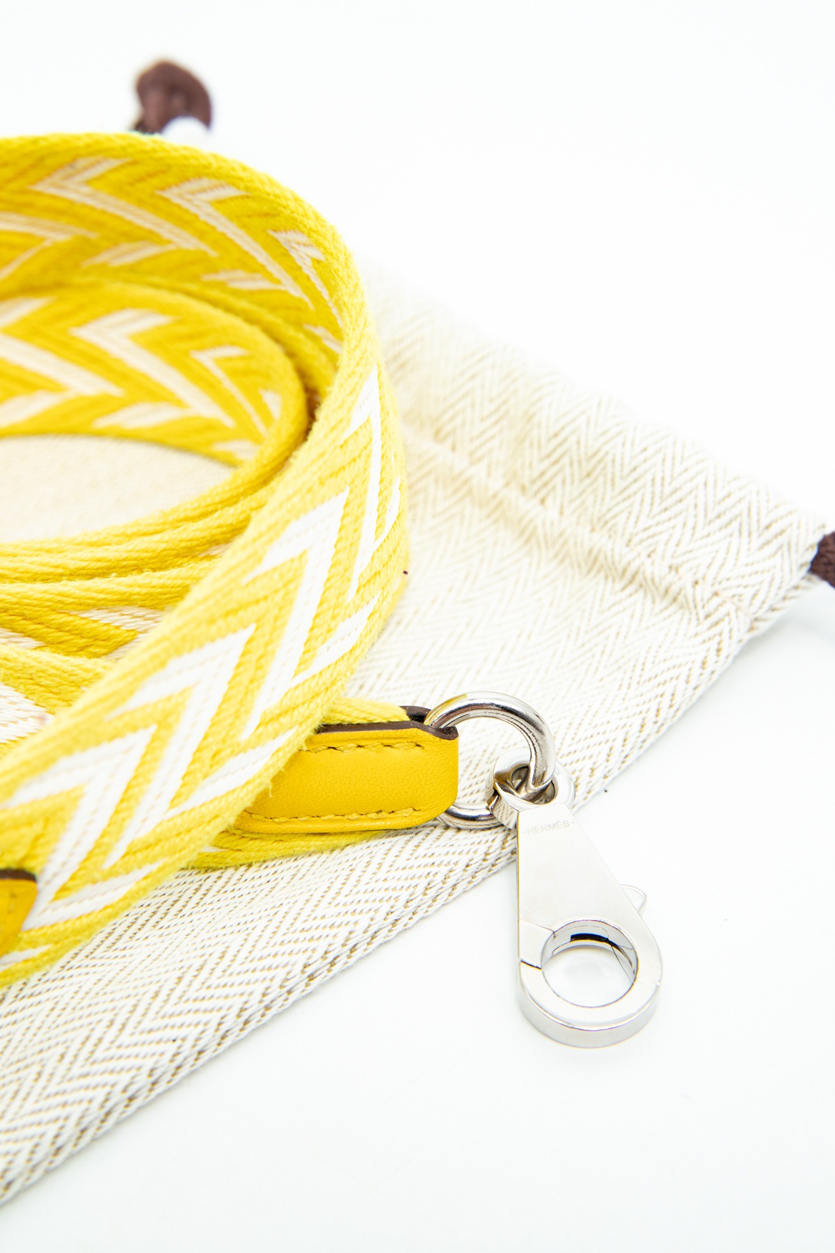 Hermès "Sangle Zigzag 25mm" Taschenriemen in Gelb, Ecru und Silber