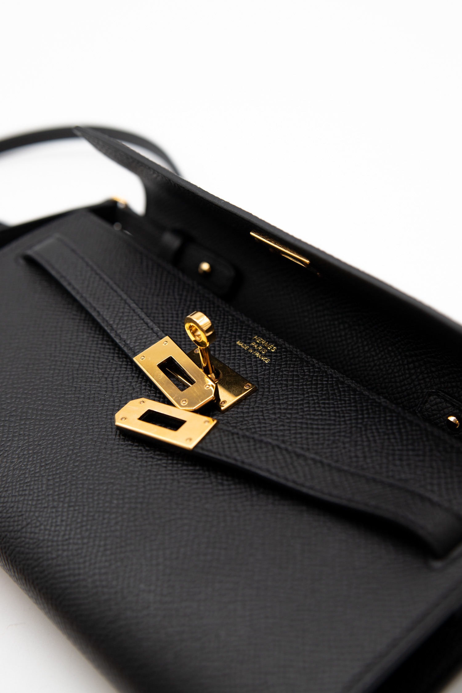 Hermès "Mini Kelly To Go" Umhängetasche in Schwarz