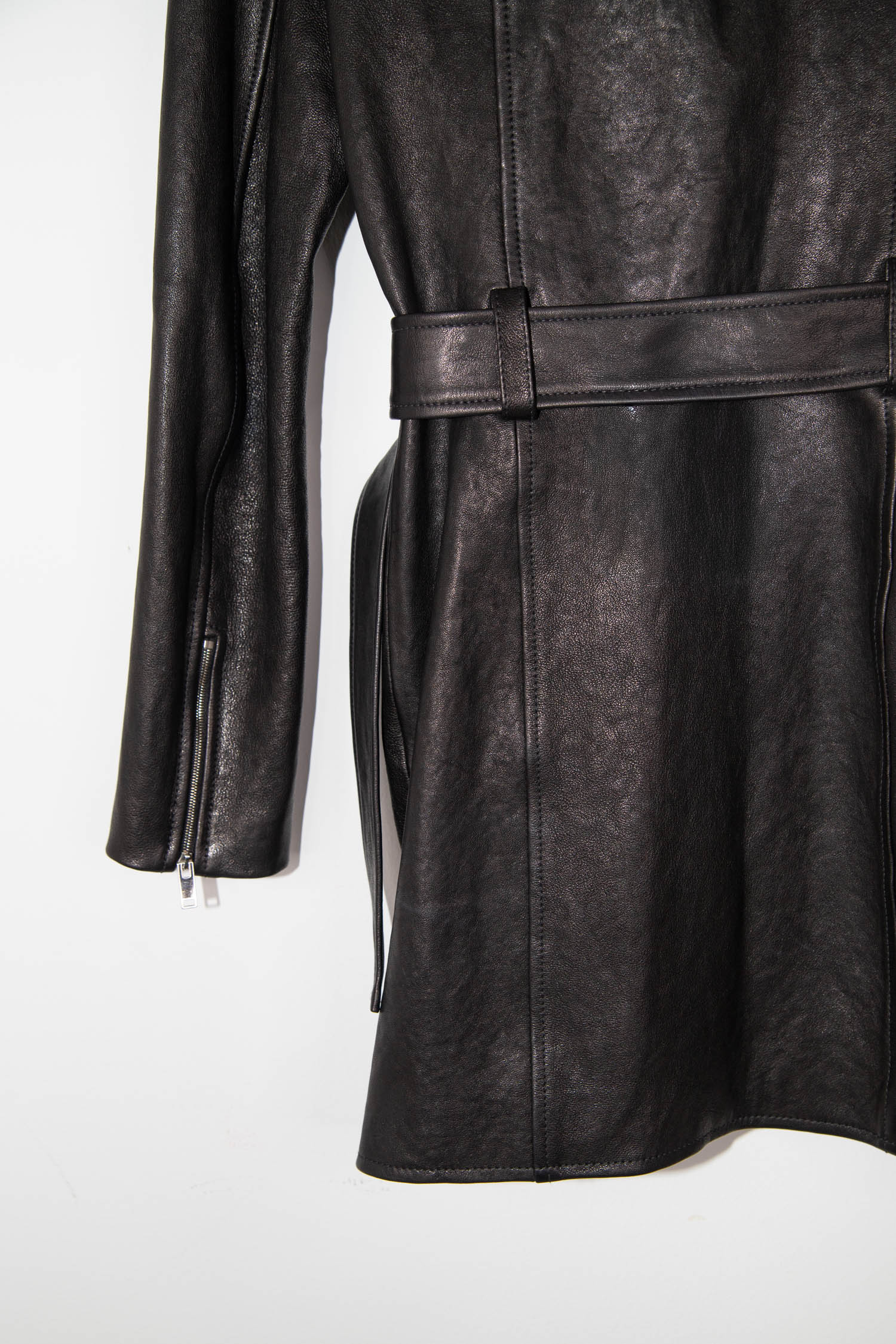 Khaite Minikleid "Nuelle" aus Leder in Schwarz