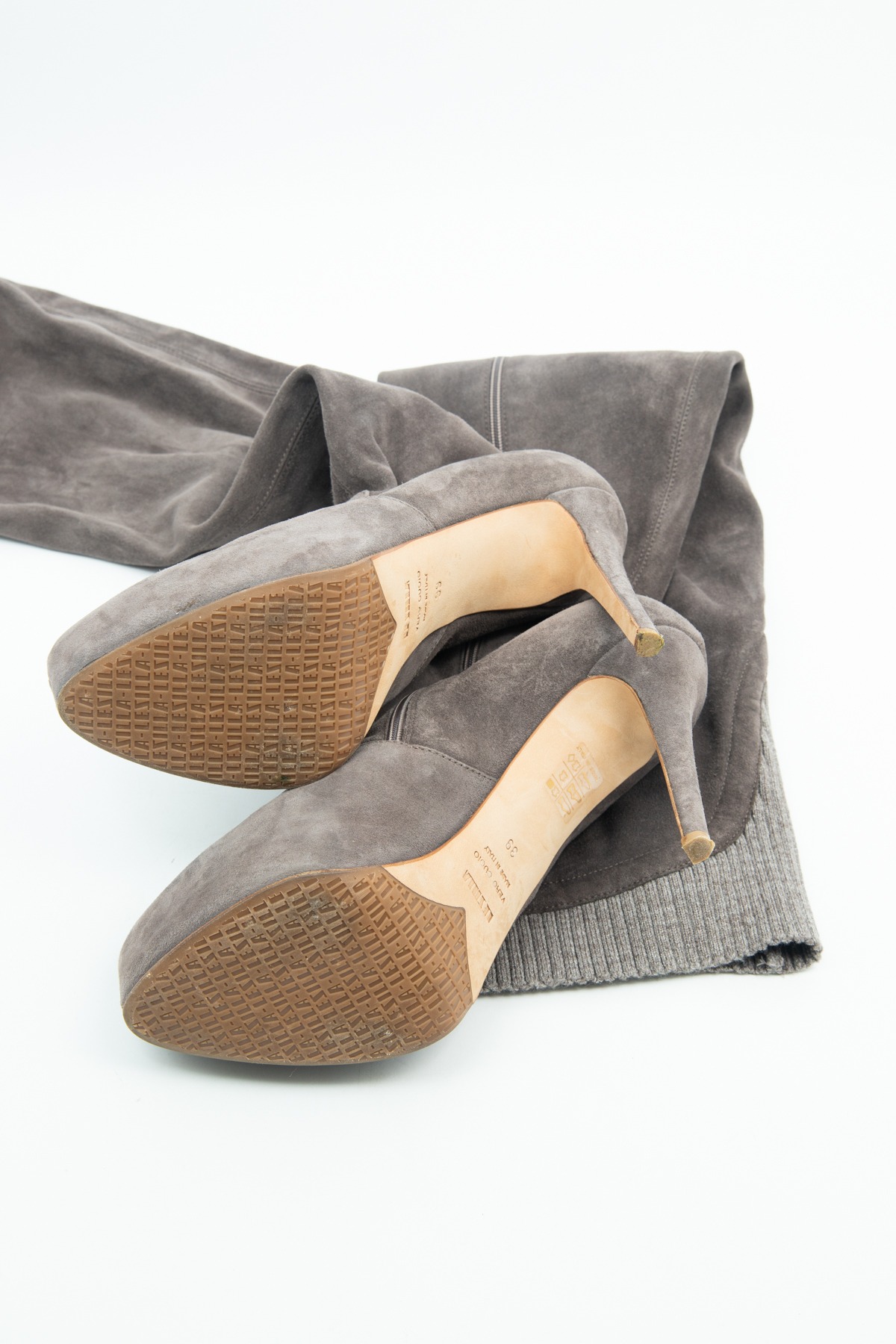 Le Silla Overknee-Plateaustiefel aus Veloursleder in Grau