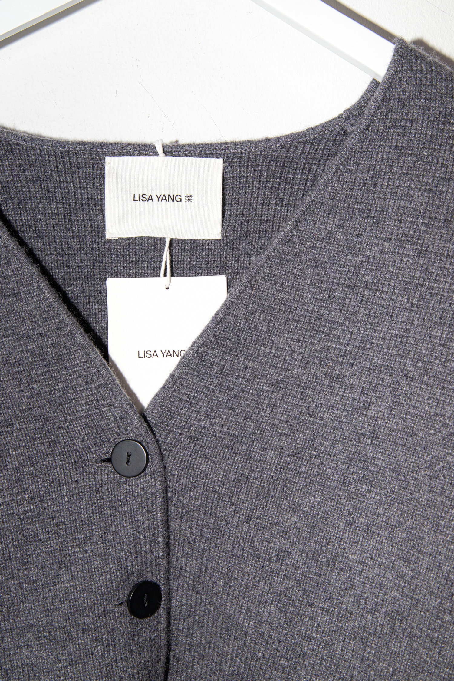 Lisa Yang "Giulietta" Strickjacke in Dunkelbraun