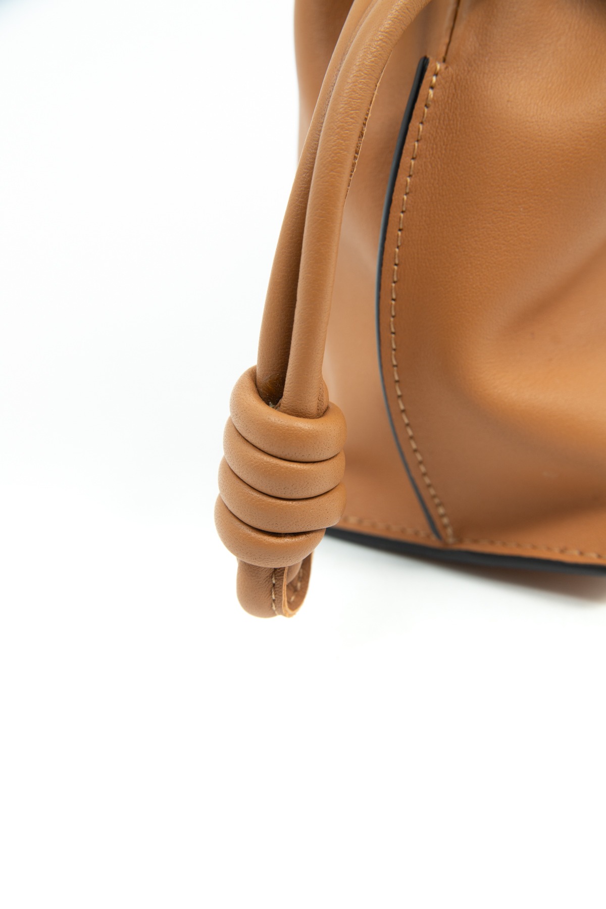 Loewe "Flamenco" Clutch in Hellbraun und Gold