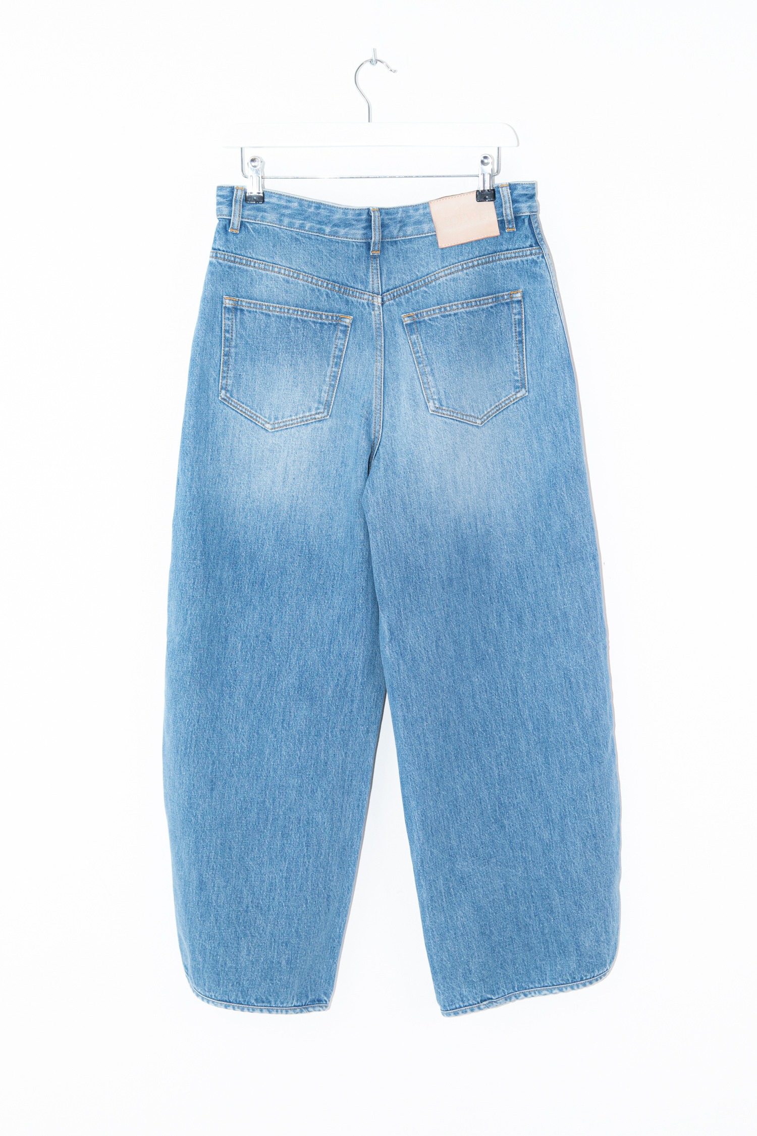 Loewe Jeans mit Schlitz in Hellblau