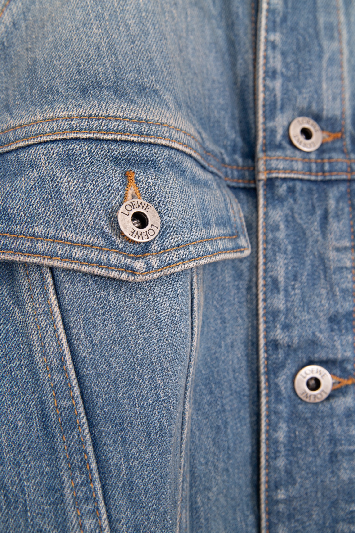 Loewe "Trapeze" Jeansjacke in Blau
