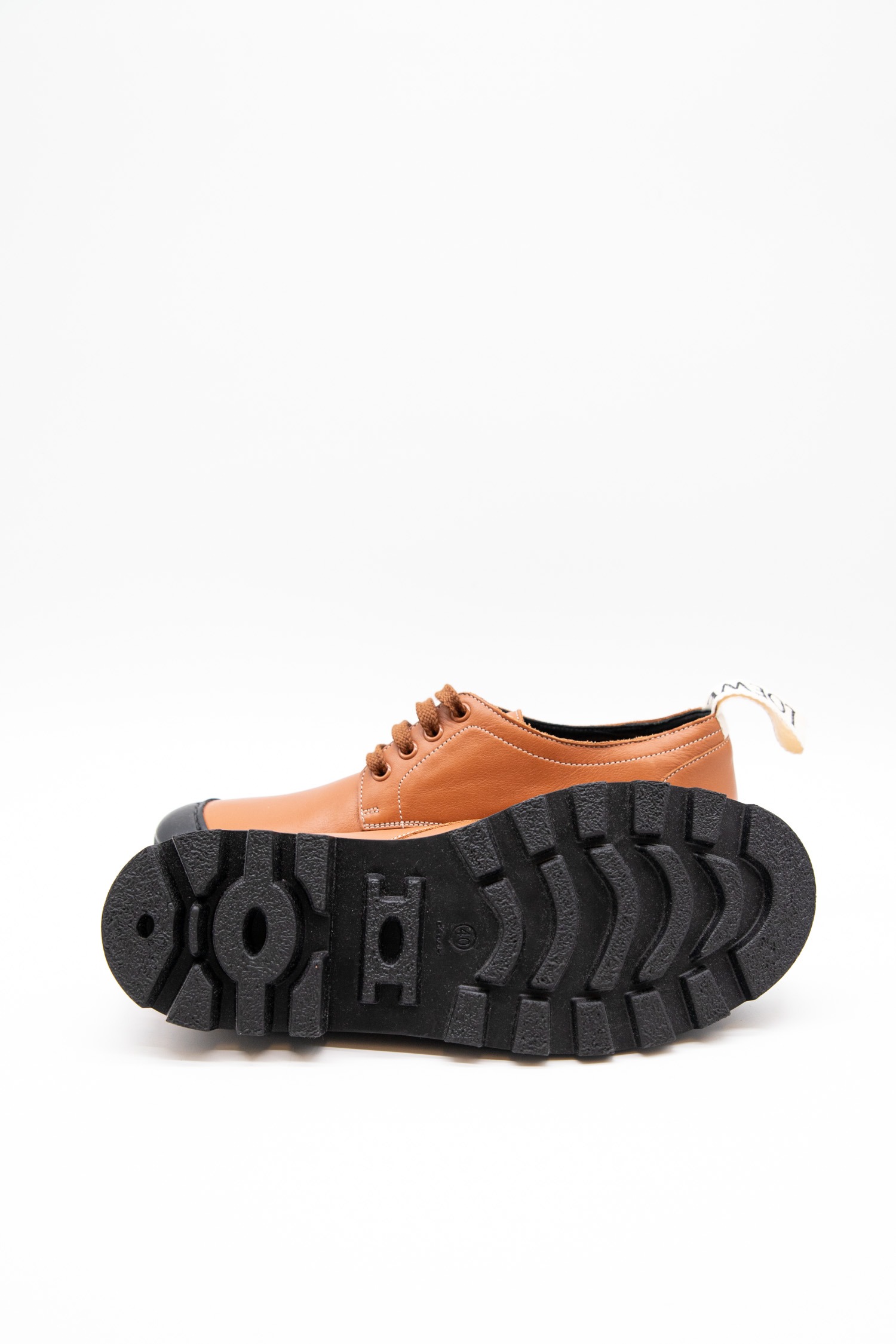 Loewe Derby-Schuh in Cognac-Braun