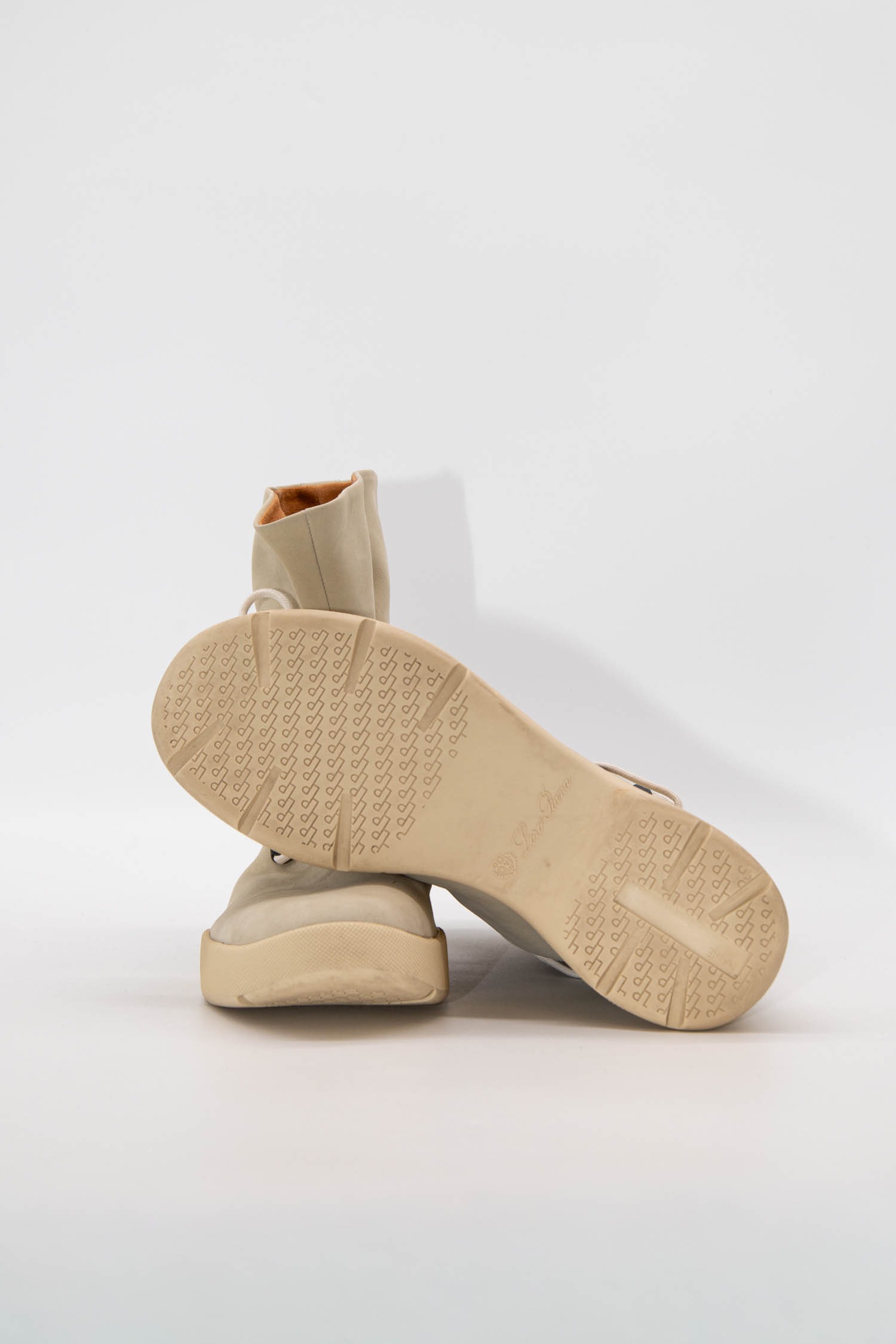 Loro Piana "Trace nubuck" Ankle Boots in Hellbeige